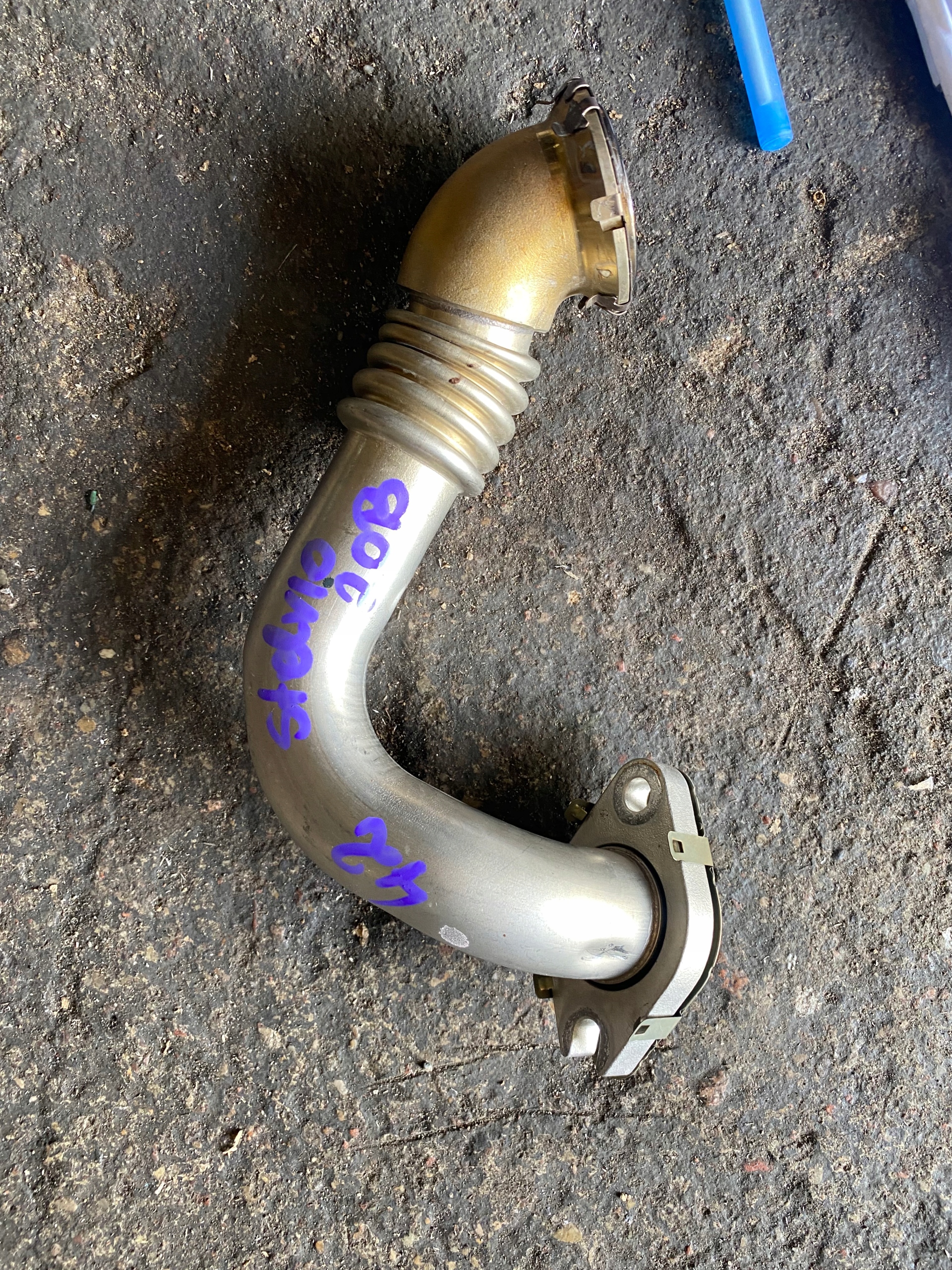 42 ALFA ROMEO STELVIO GIULIA RURKA PRZEWOD EGR Car type Passenger cars