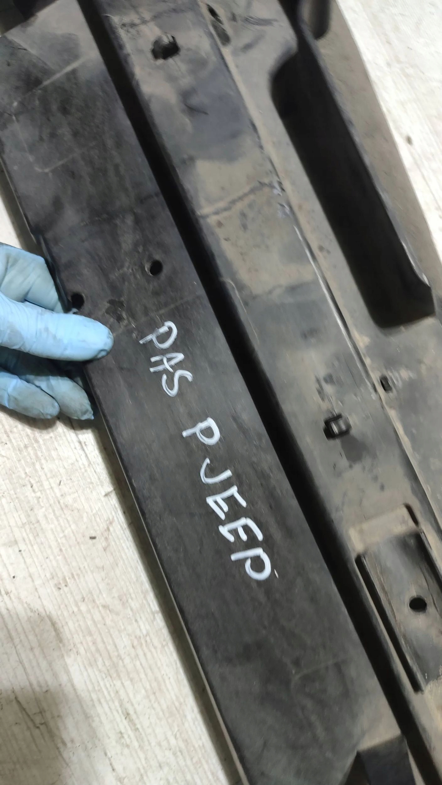 Jeep Cherokee 2015 Panel Fixation Radiateur / gora
