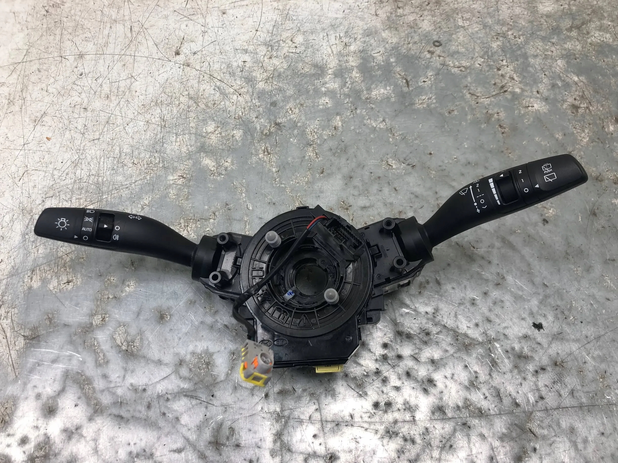 DEVIO LUCI TERGICRISTALLO TERGI KIA RIO IV 93403-H8850