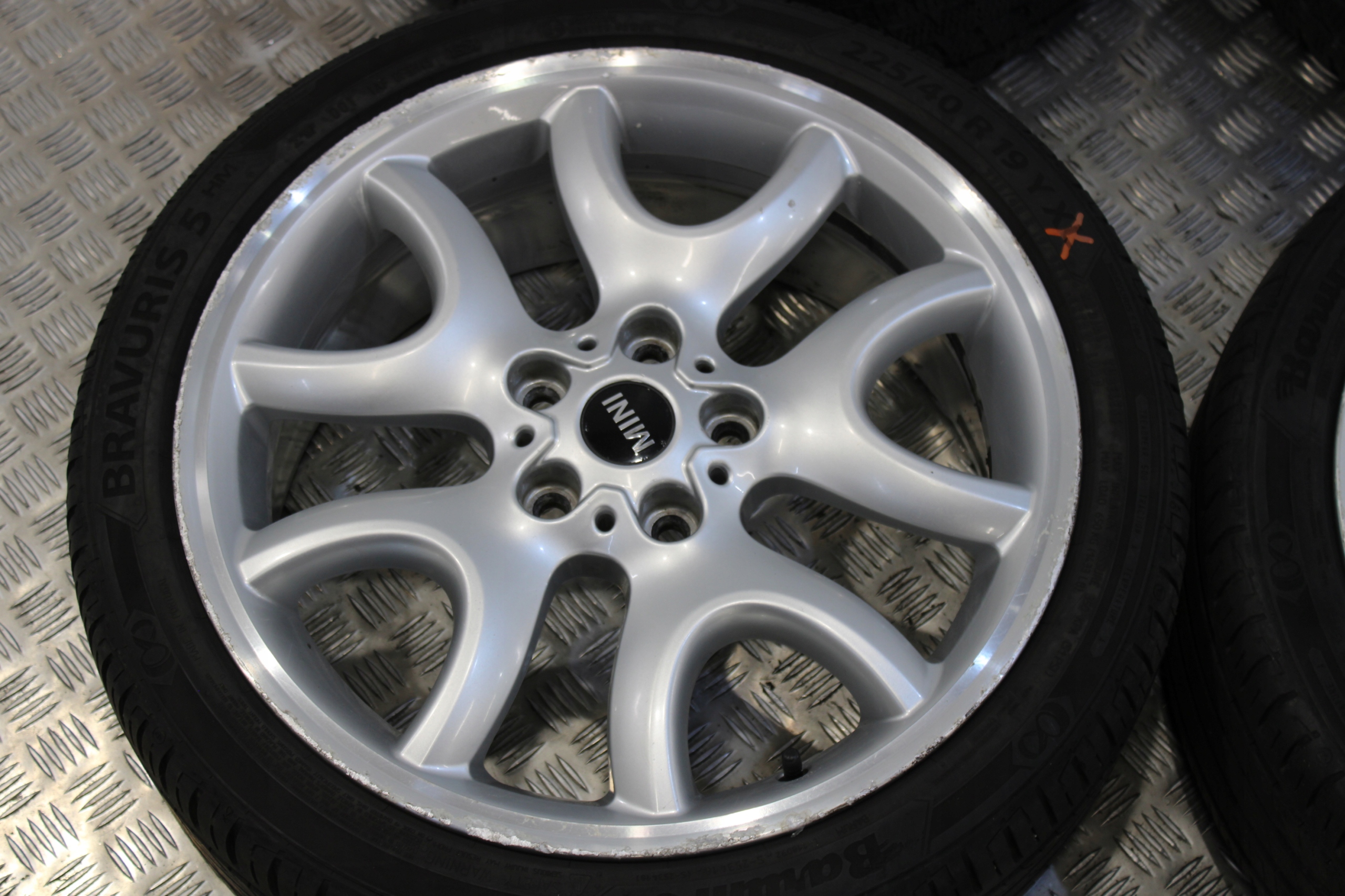 wheels discs disc 225/40 R19 ET52 9809485 MINI PACEMAN R61 S