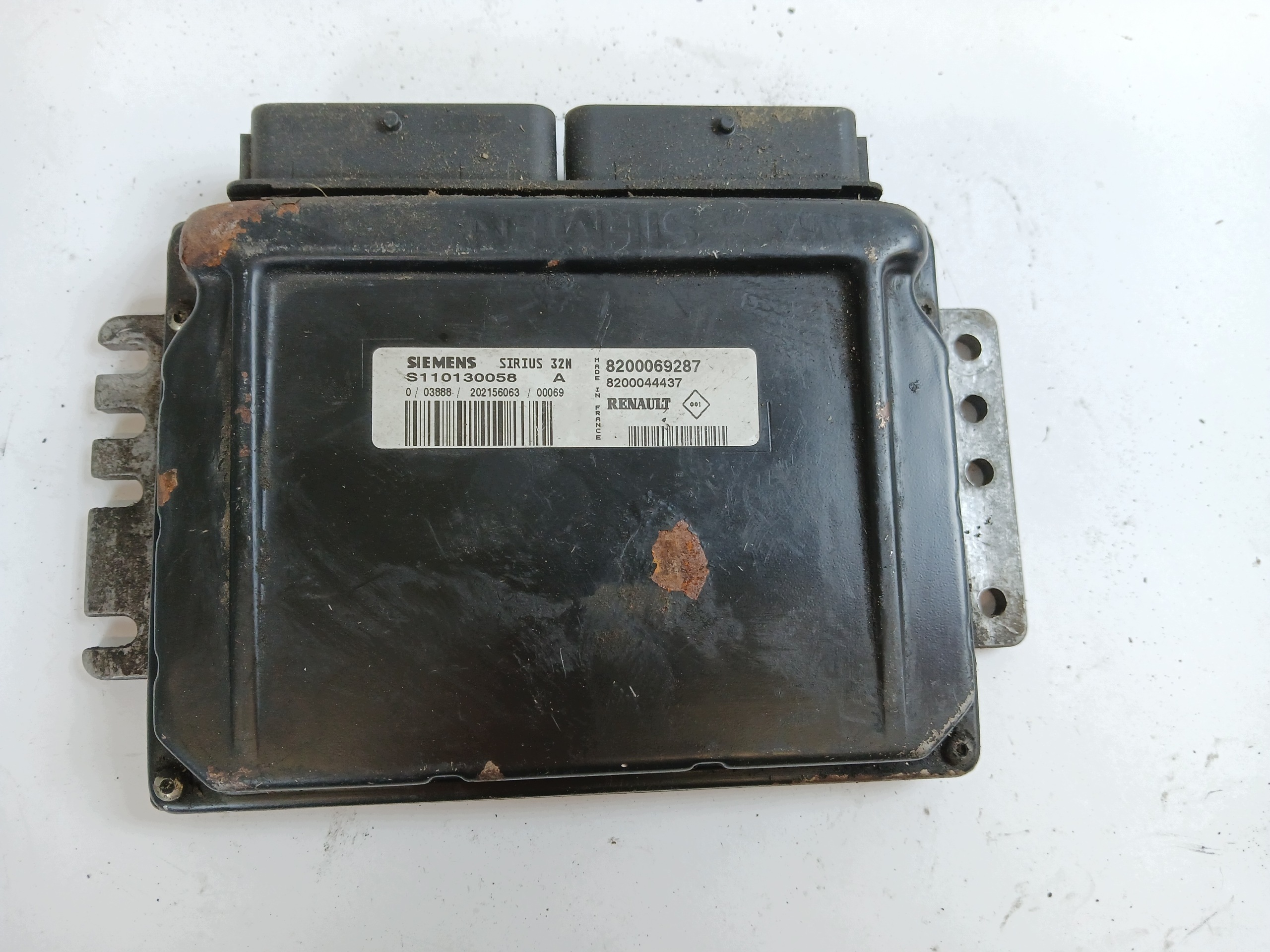 RENAULT CLIO II 1.4 control unit of the engine 8200069287