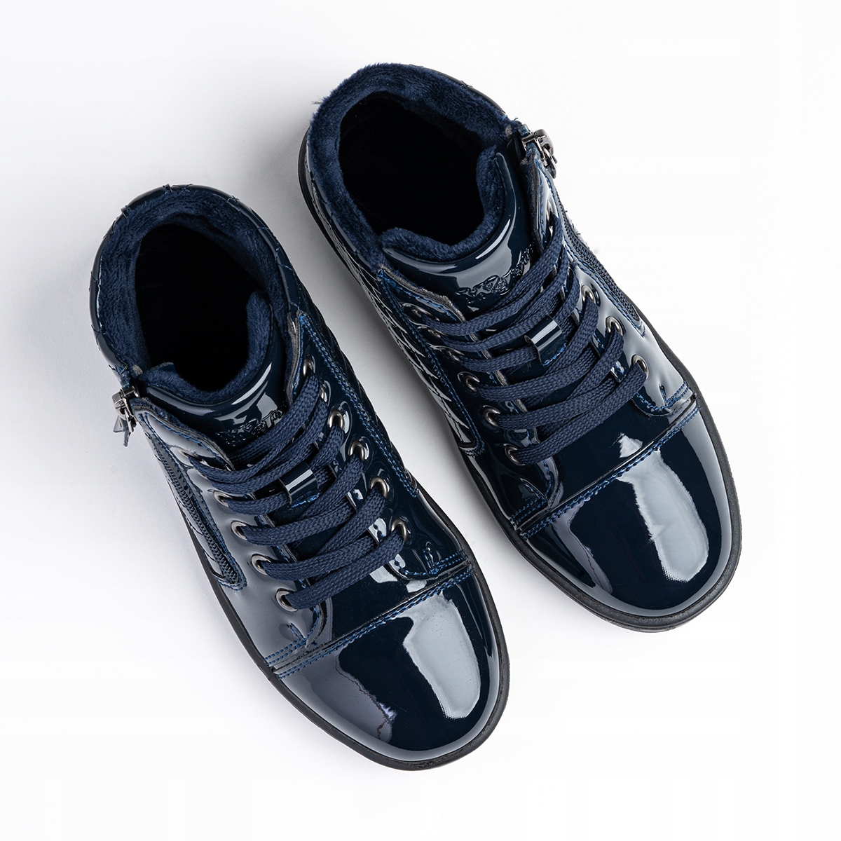 Trzewiki ocieplane SUWAK botki pikowane lakierowane wygodne lekkie Wojtyłko Długość wkładki wew. 21.4 cm