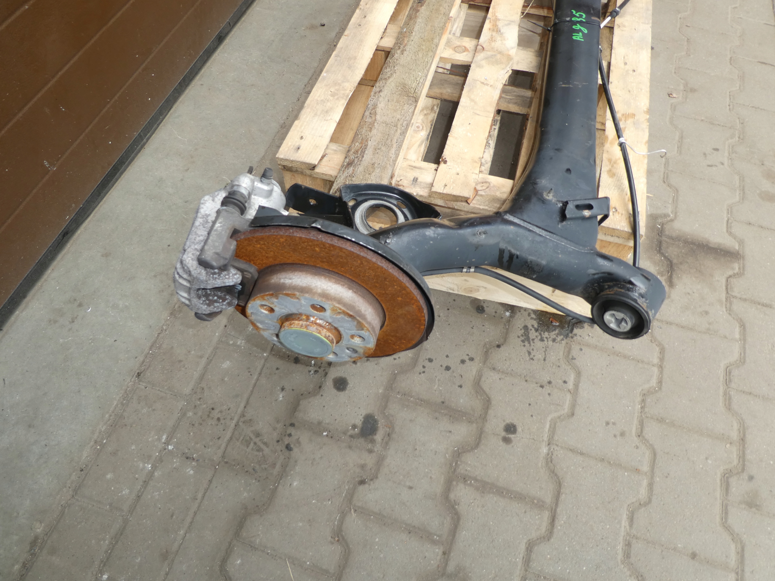 Achsträger träger heck VW SEAT SKODA 6Q0501497D