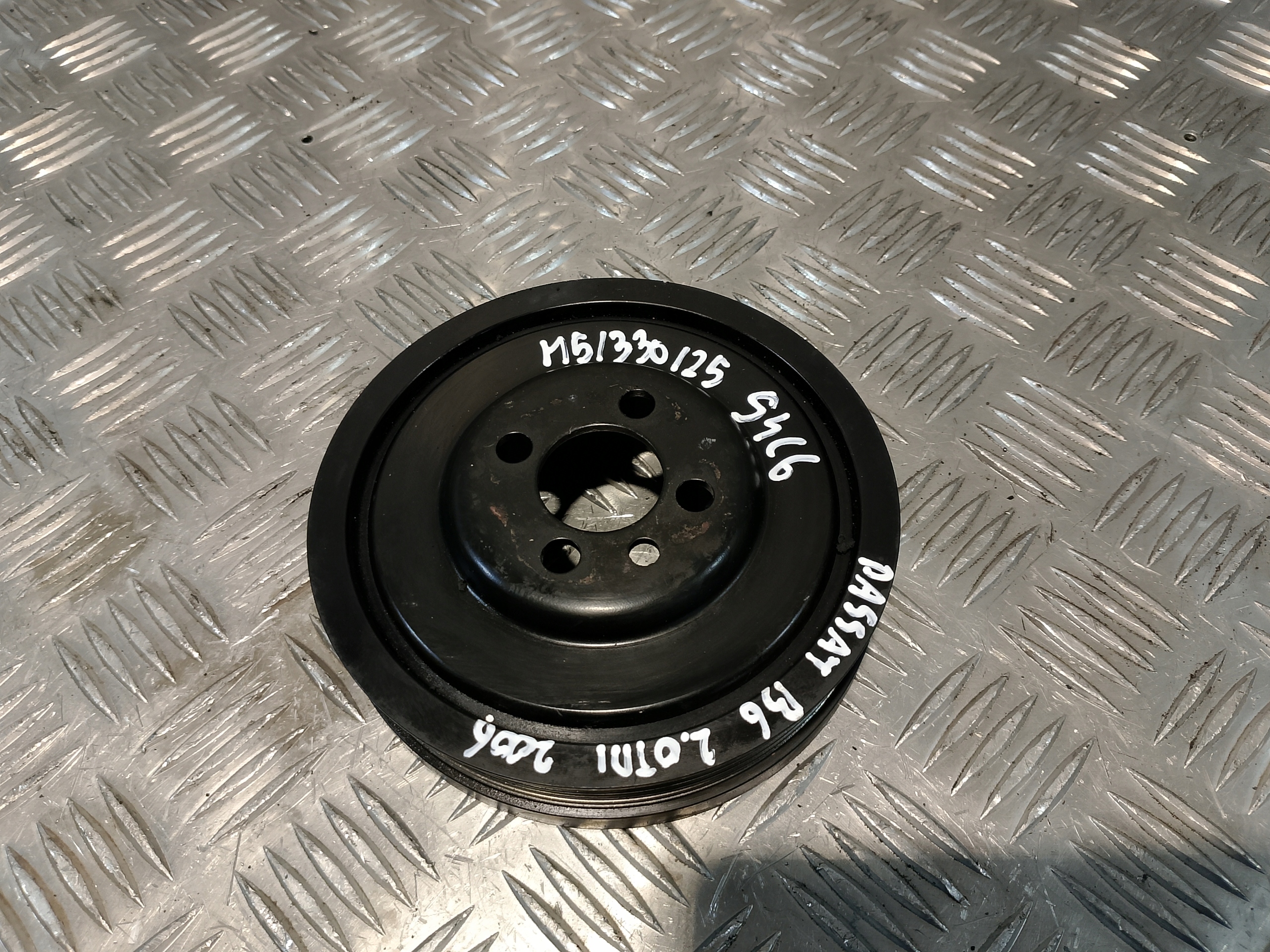 crank pulley VW PASSAT B6 2.0 TDI 03G105243