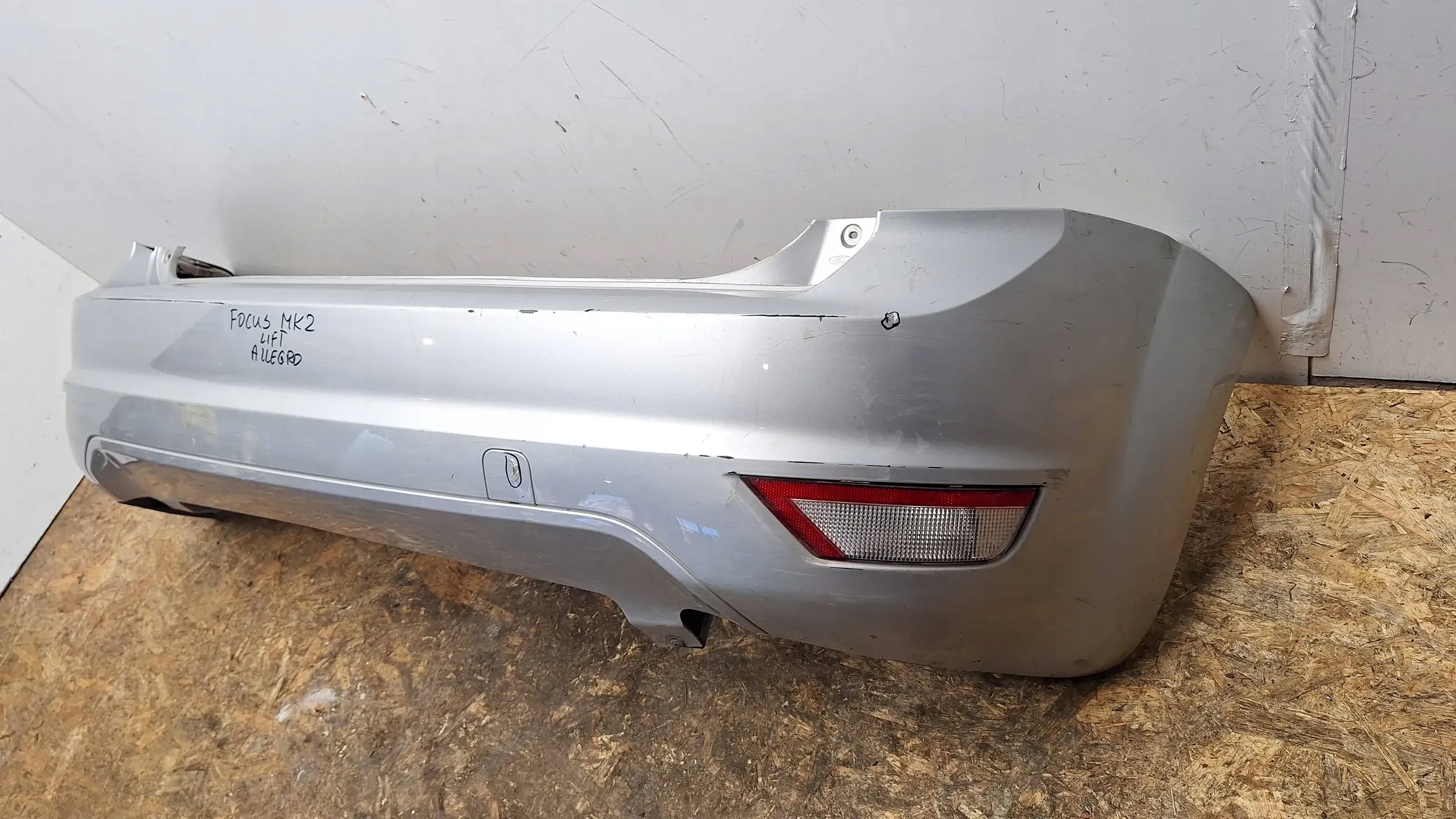 STOSSSTANGE HECK 8M51-A17906-A FORD FOCUS MK2 LIFT HATCHBACK 08