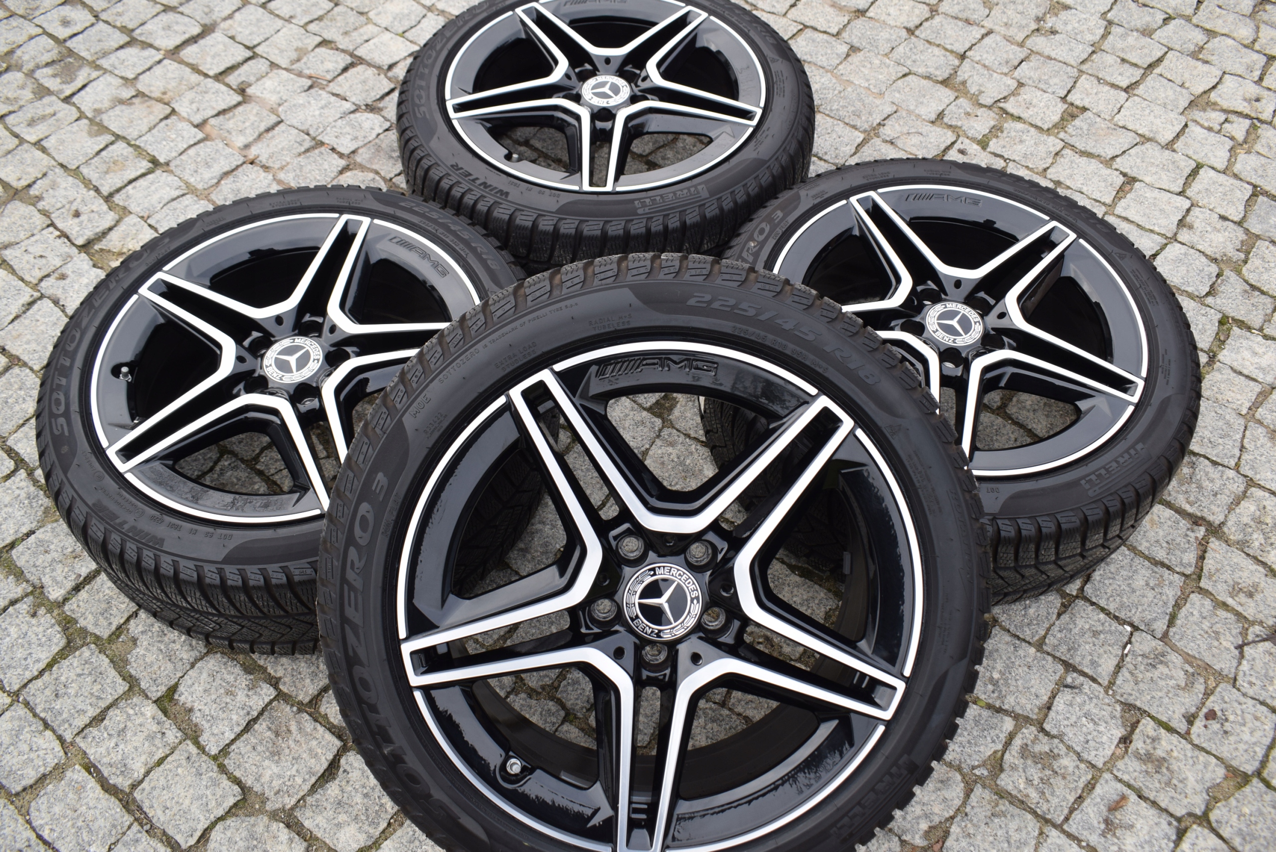 MERCEDES AMG a W177 CLA C118 B W247 j. новий 2020