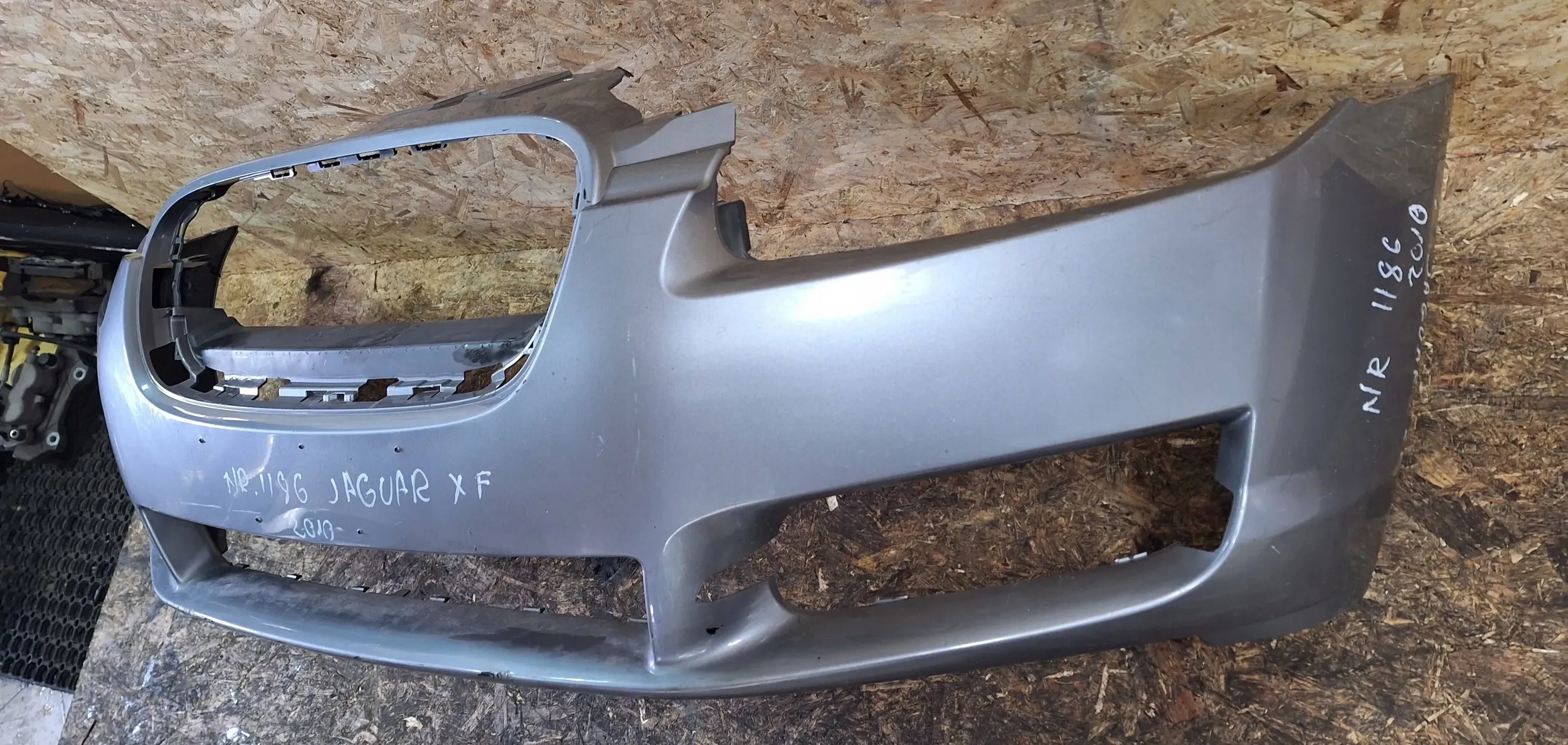 bumper front 8X23-17C831 Jaguar XF X250 07-11