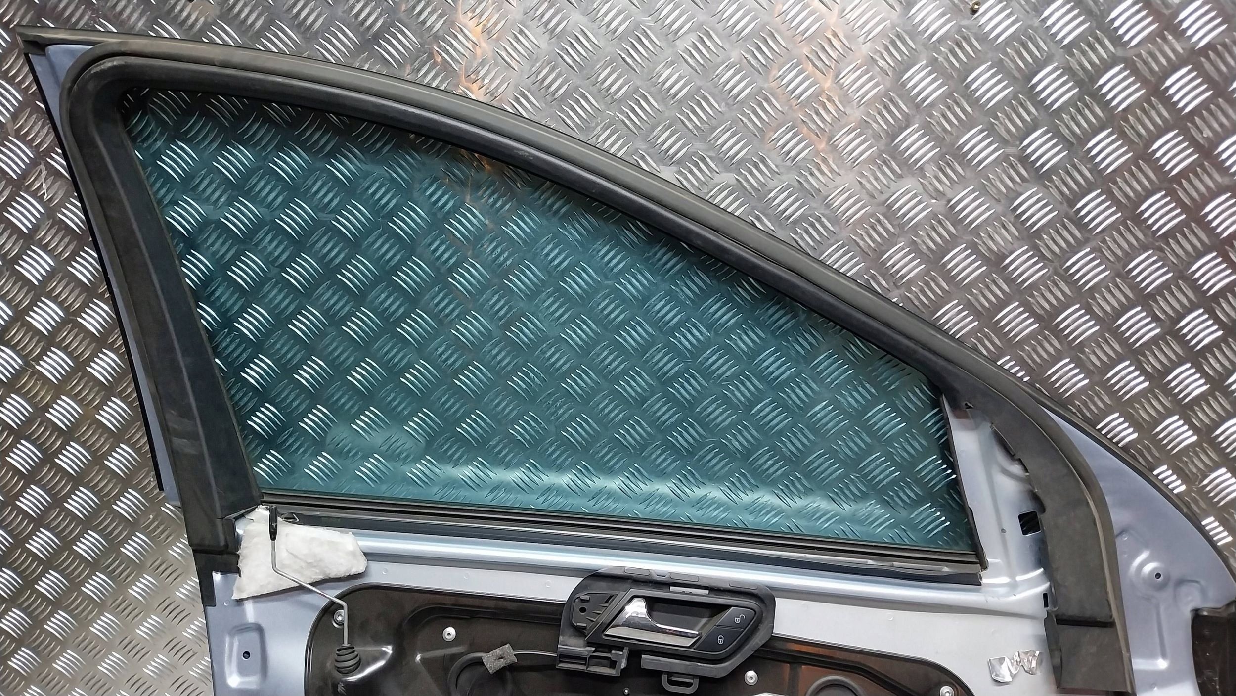 door front left MERCEDES R-KLASA W251 05
