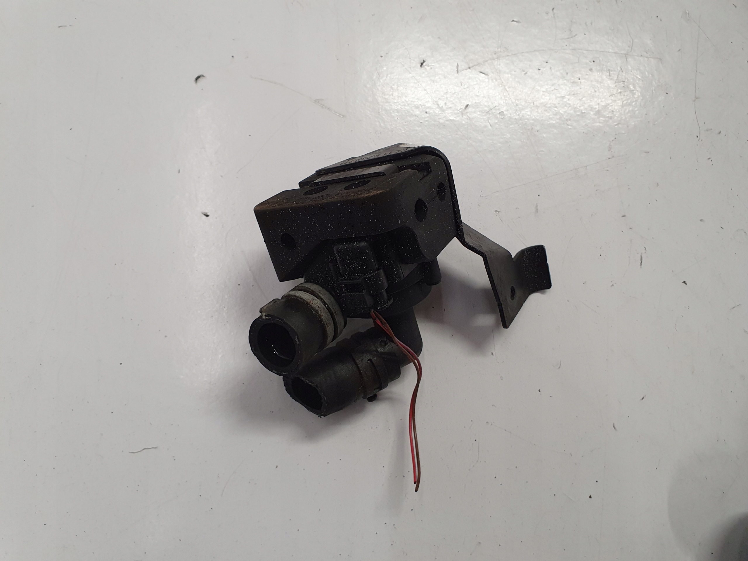 BMW F10 F11 водяной насос 2.0 D 9230234