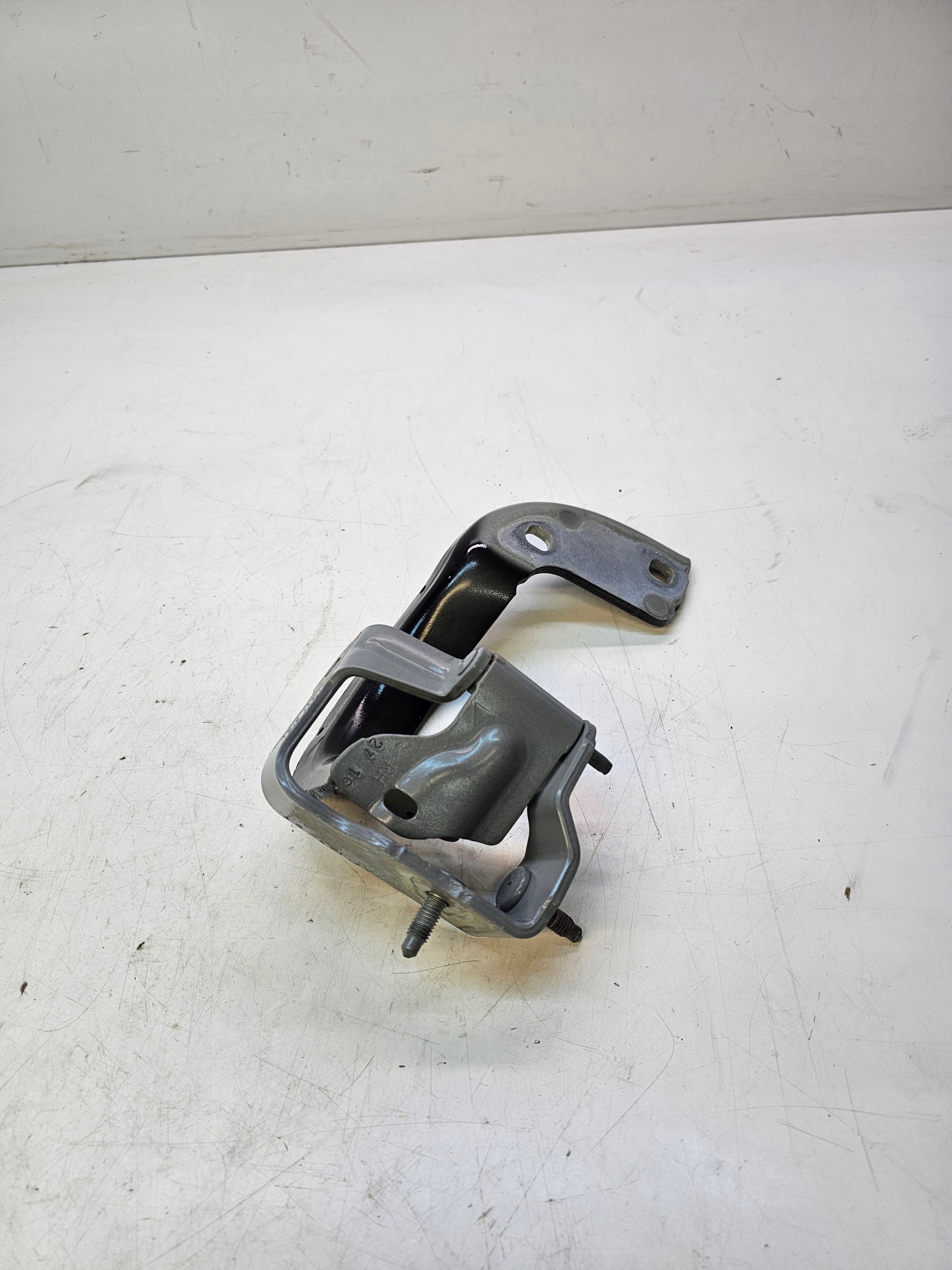 hinge bonnet rear part right AUDI A4 B9 AVANT 8W9827300B