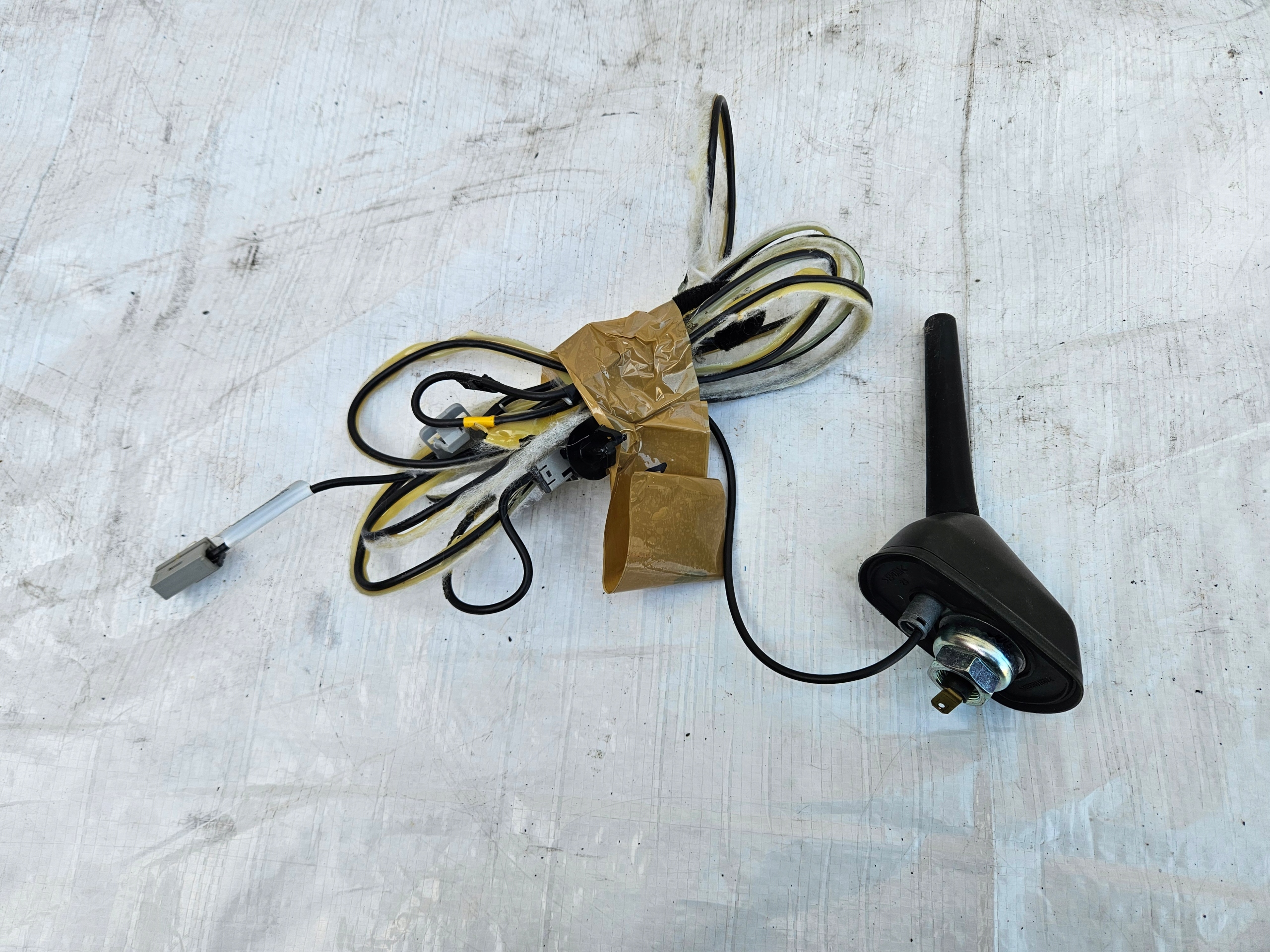 ANTENA DACHOWA KIA CEED II 12- KOMBI 96230-A2000