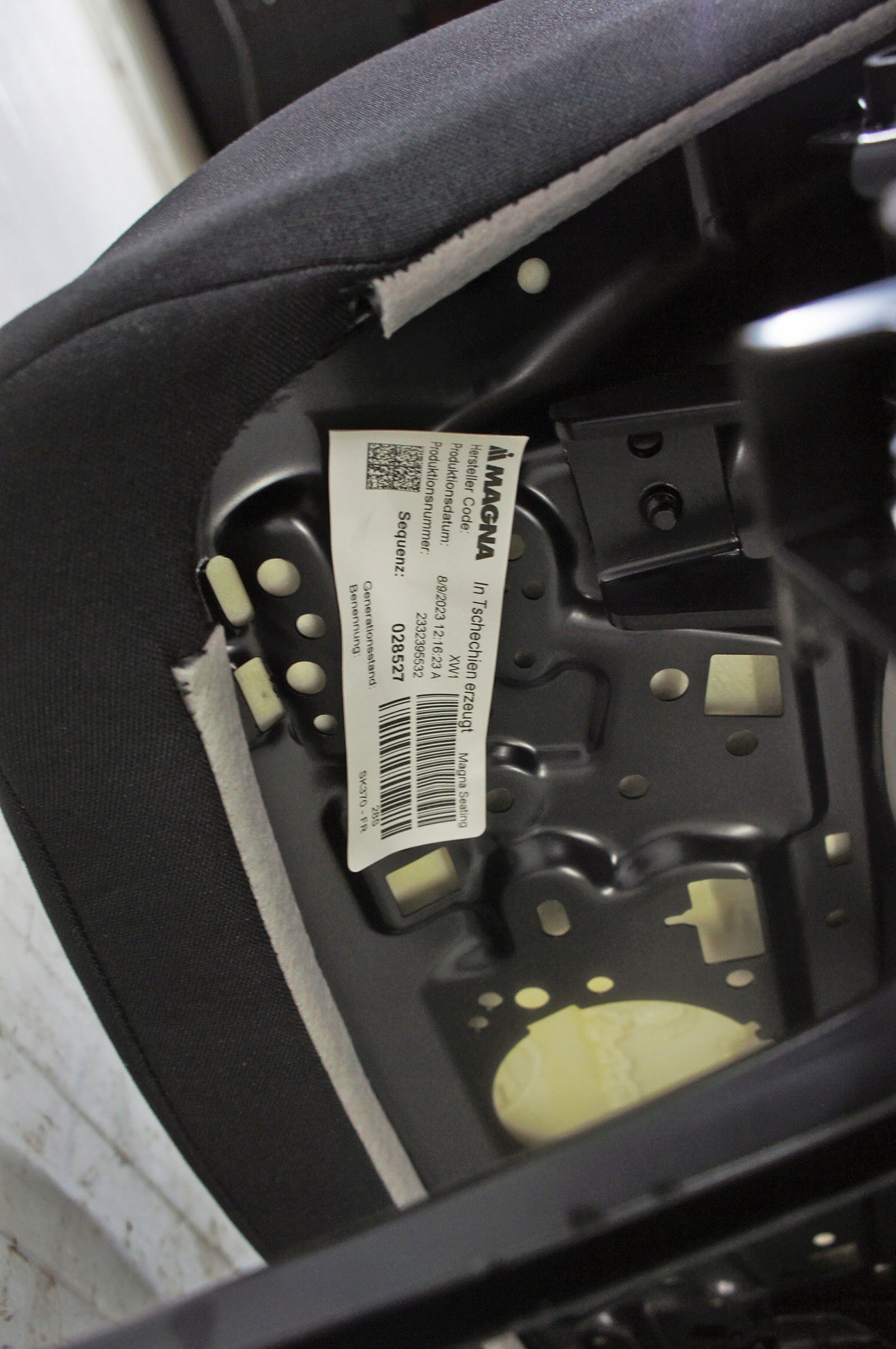 SA297 SKODA SCALA кресло правый передний европа