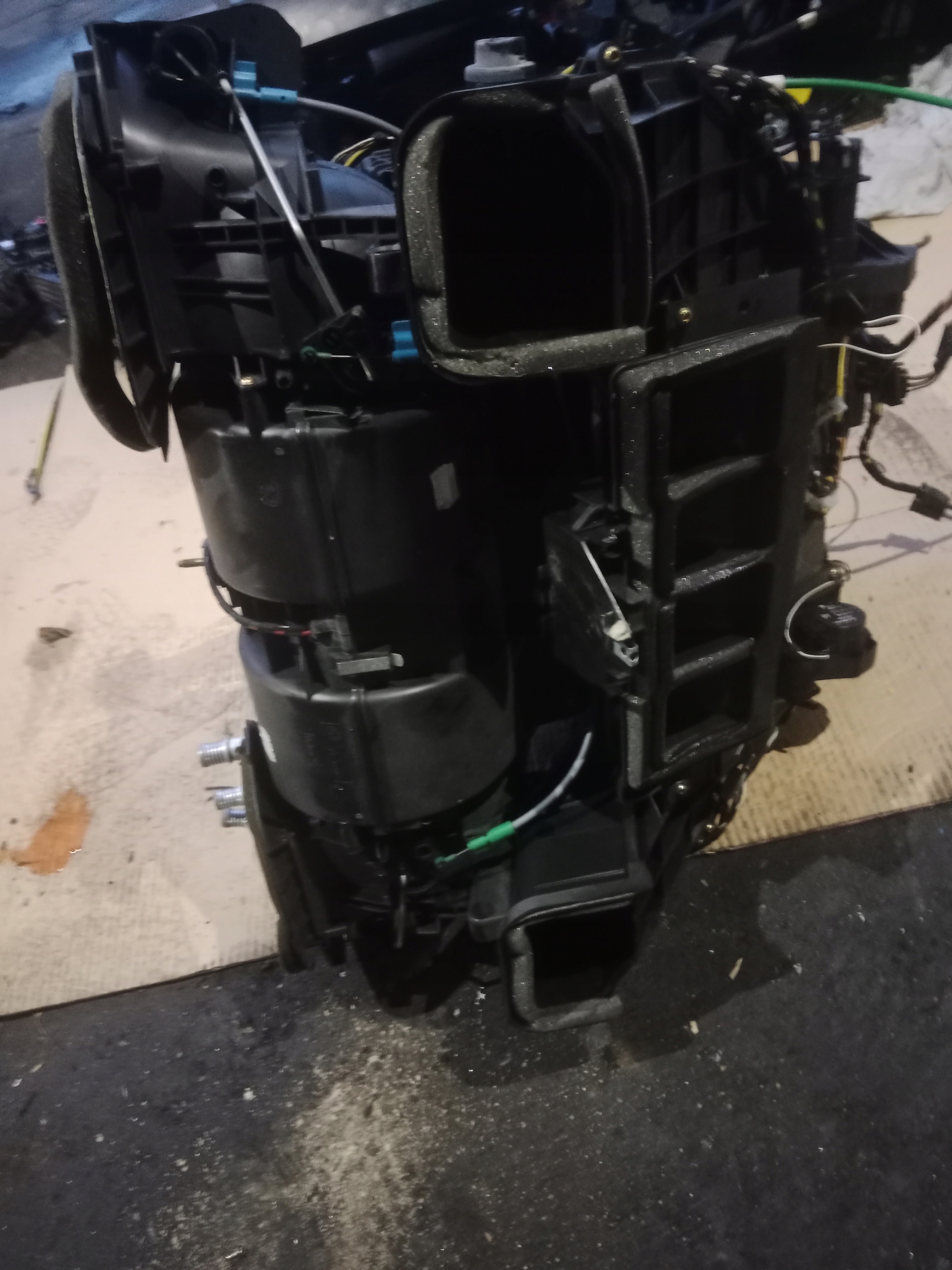 радиатор отопителя RANGE ROVER VOGUE L322 BMW 4.4 V8