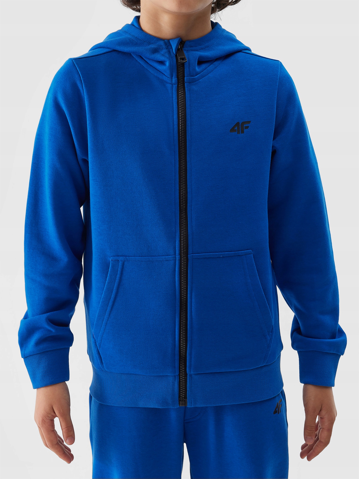 BLUZA 4F CHŁOPIĘCA DRESOWA ROZPINANA Z KAPTUREM - KOBALTOWY r. 128 Rozmiar (new) 128 (123 - 128 cm)