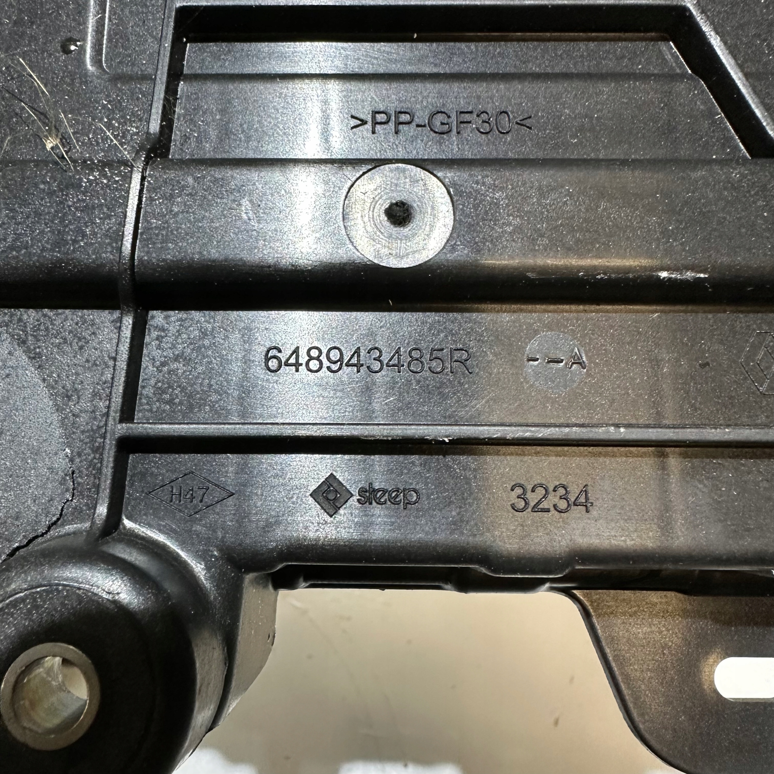 RENAULT ZOE HOLDER BELOW BATTERY 648943485R