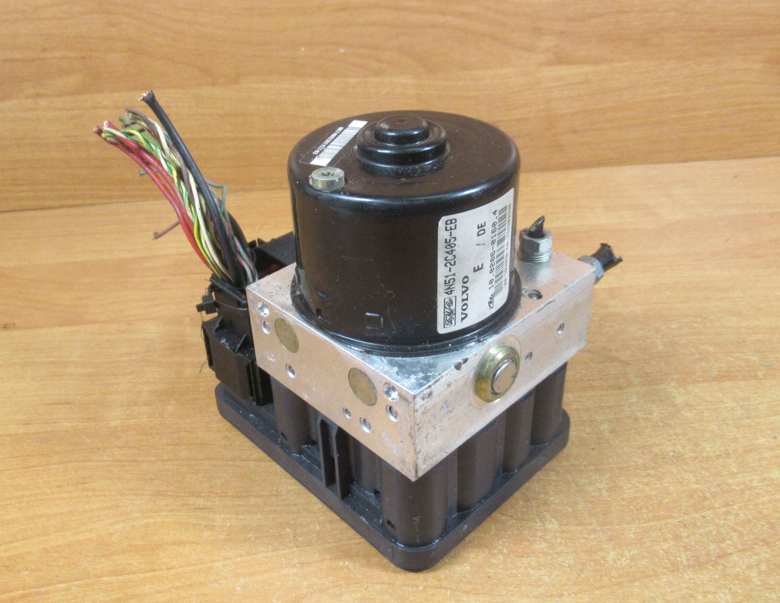 30672506A 4N51-2C405-EB - Насос АБС Вольво С40 ИИ в50 30672506А 4Н51-2К405-ЭБ