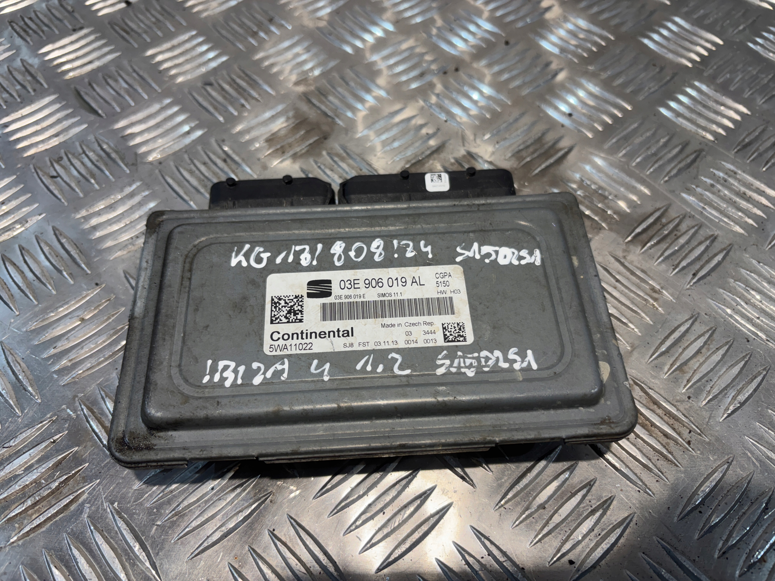 control unit of the engine Seat Ibiza IV 4 1.2B 03E906019AL