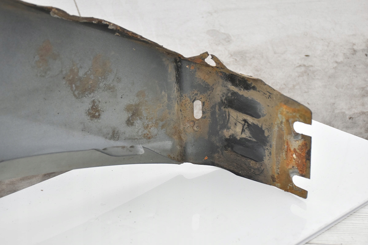 fender front front left JEEP GRAND CHEROKEE III