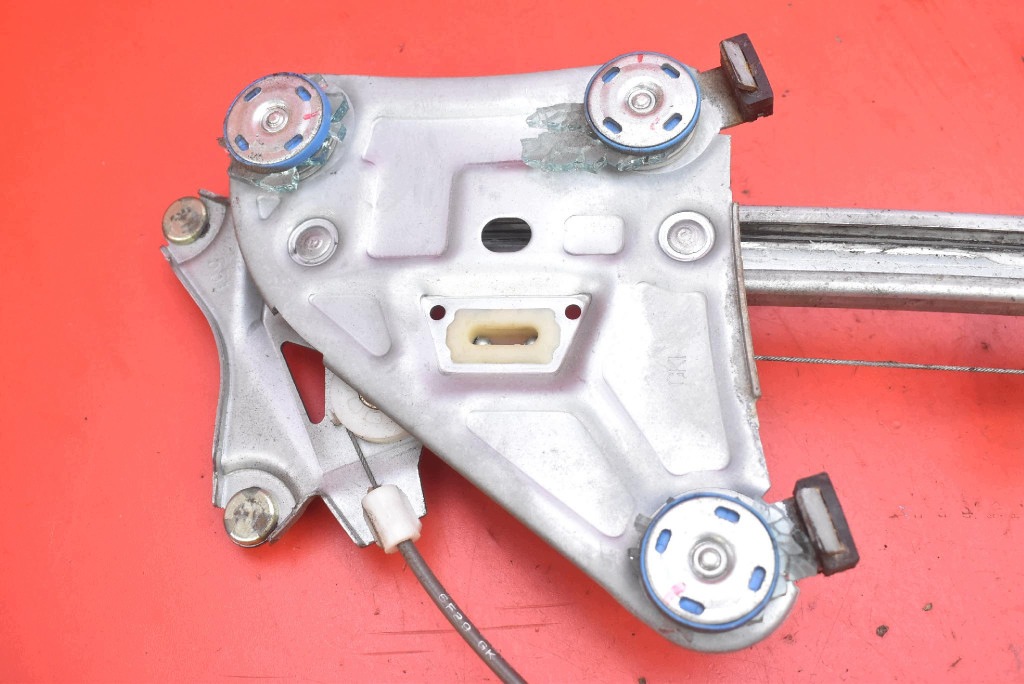 window regulator left front EU HYUNDAI COUPE 2 II LIFT 05-07