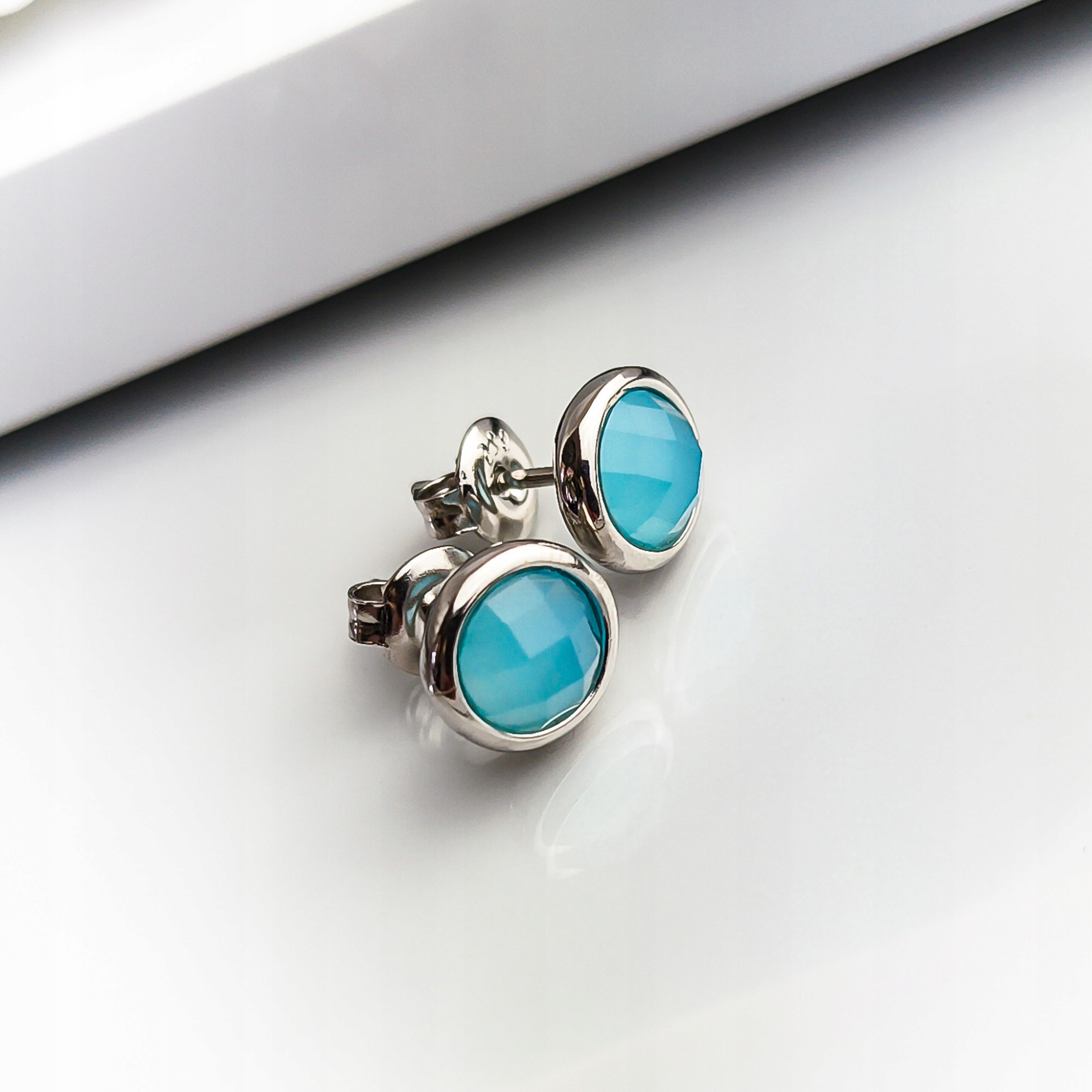 Stříbrné náušnice s tyčinkami a modrým očkem ryzost 925