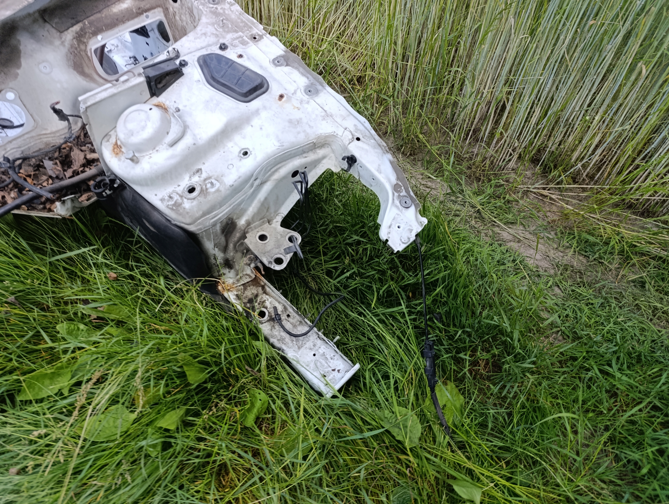 quarter left front left front audi a5 8t ly9c