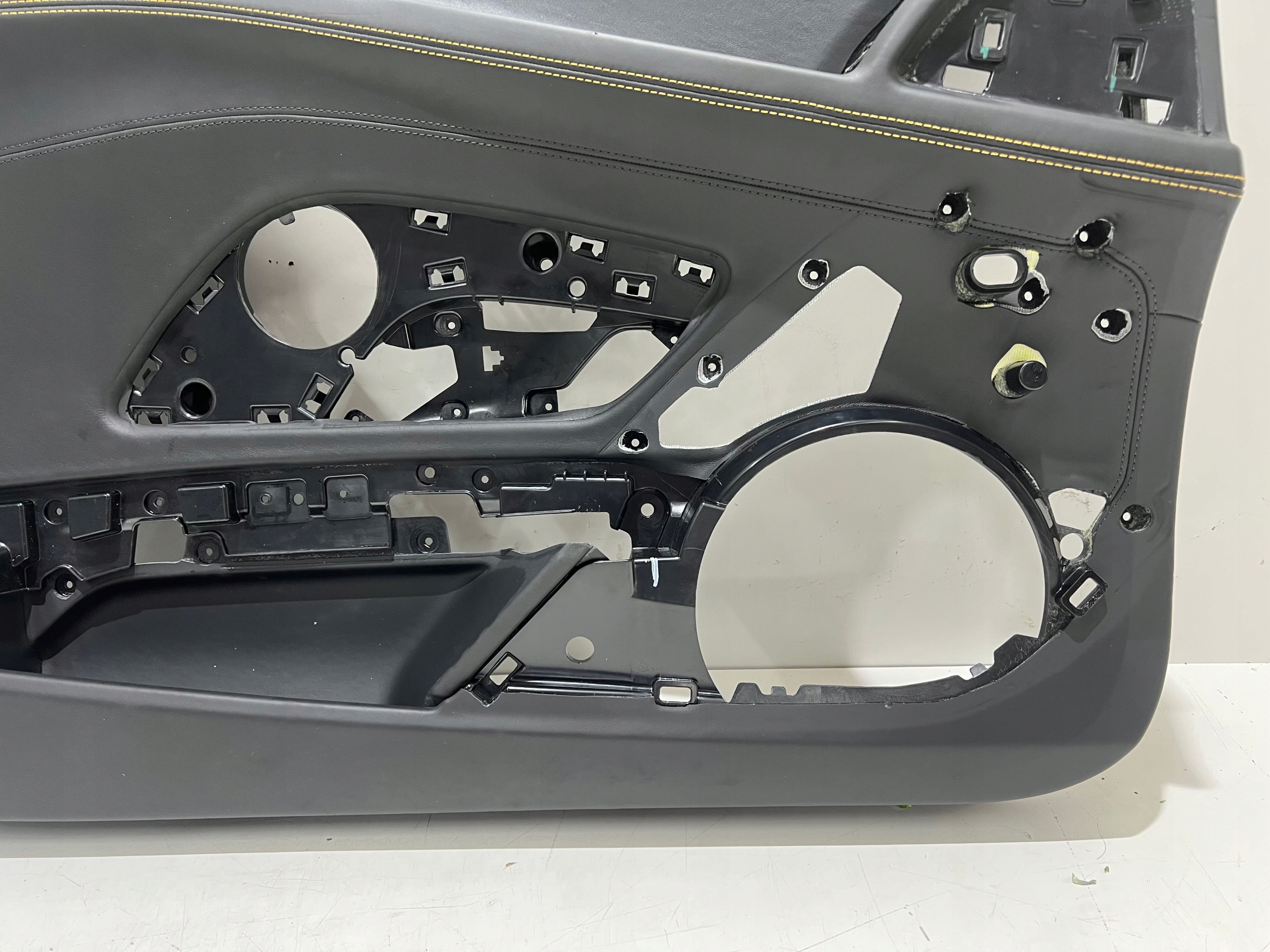 обивка левый перед 4S1867105 Audi R8
