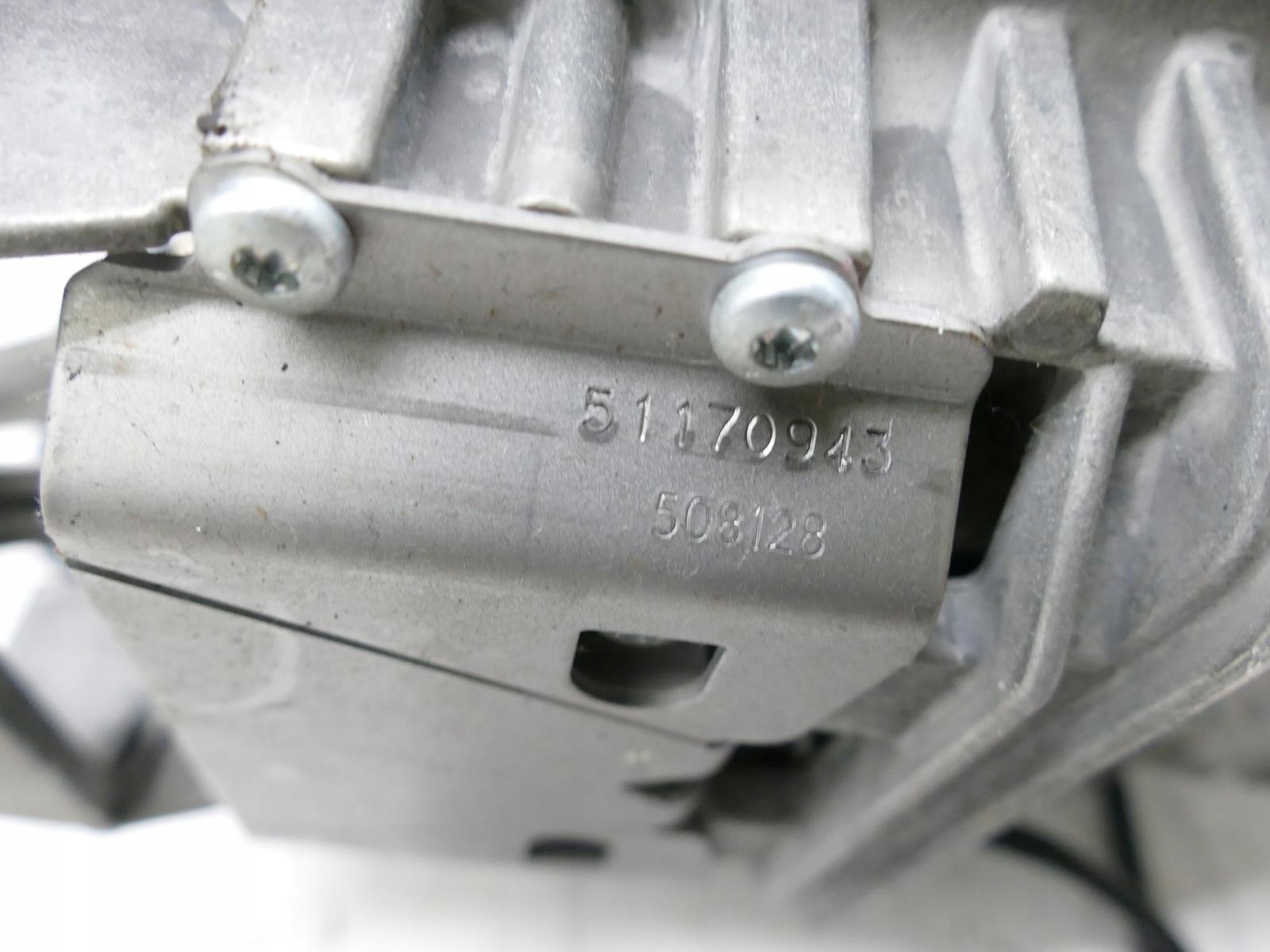 AUDI A8 D3 LIFT 4.2 TDI LENKSÄULE