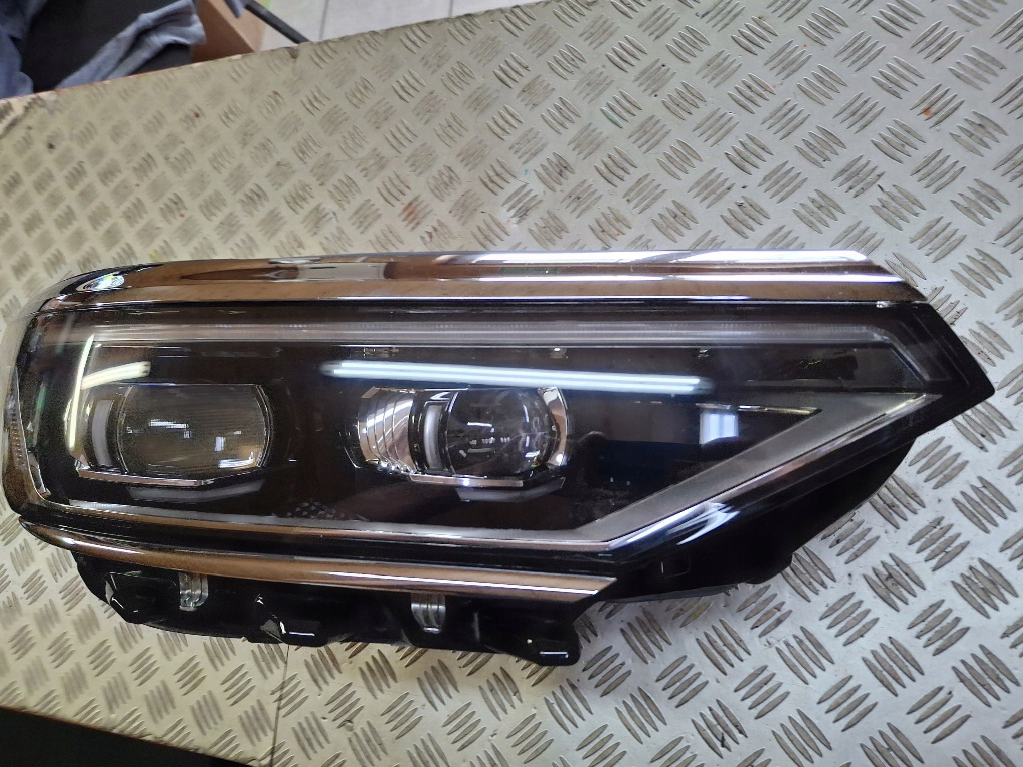 light right front FULL LED IQ LIGHT VW PASSAT B8 LIFT 2019R->