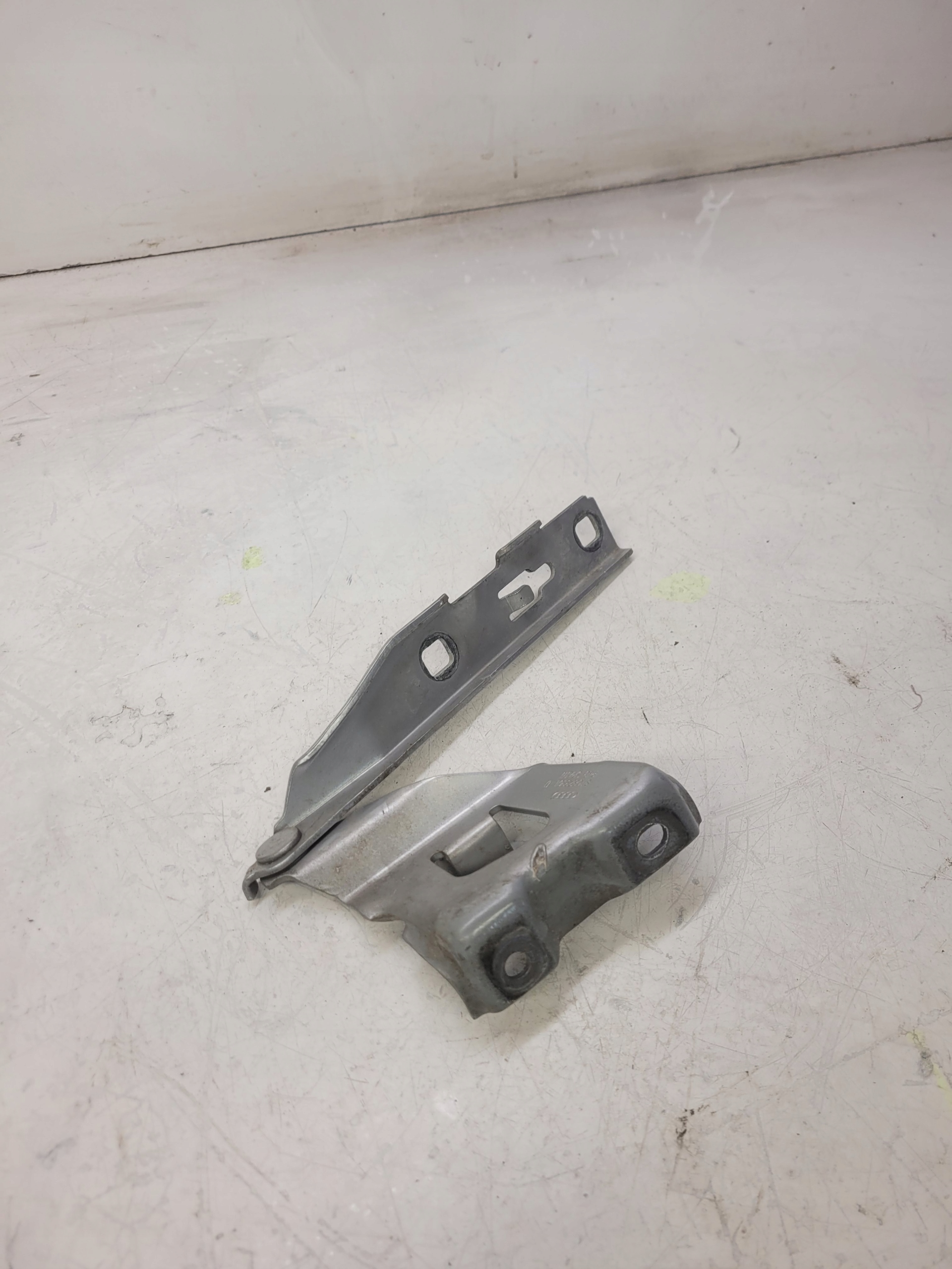 hinge bonnets left AUDI A5 8T 8T0823301D