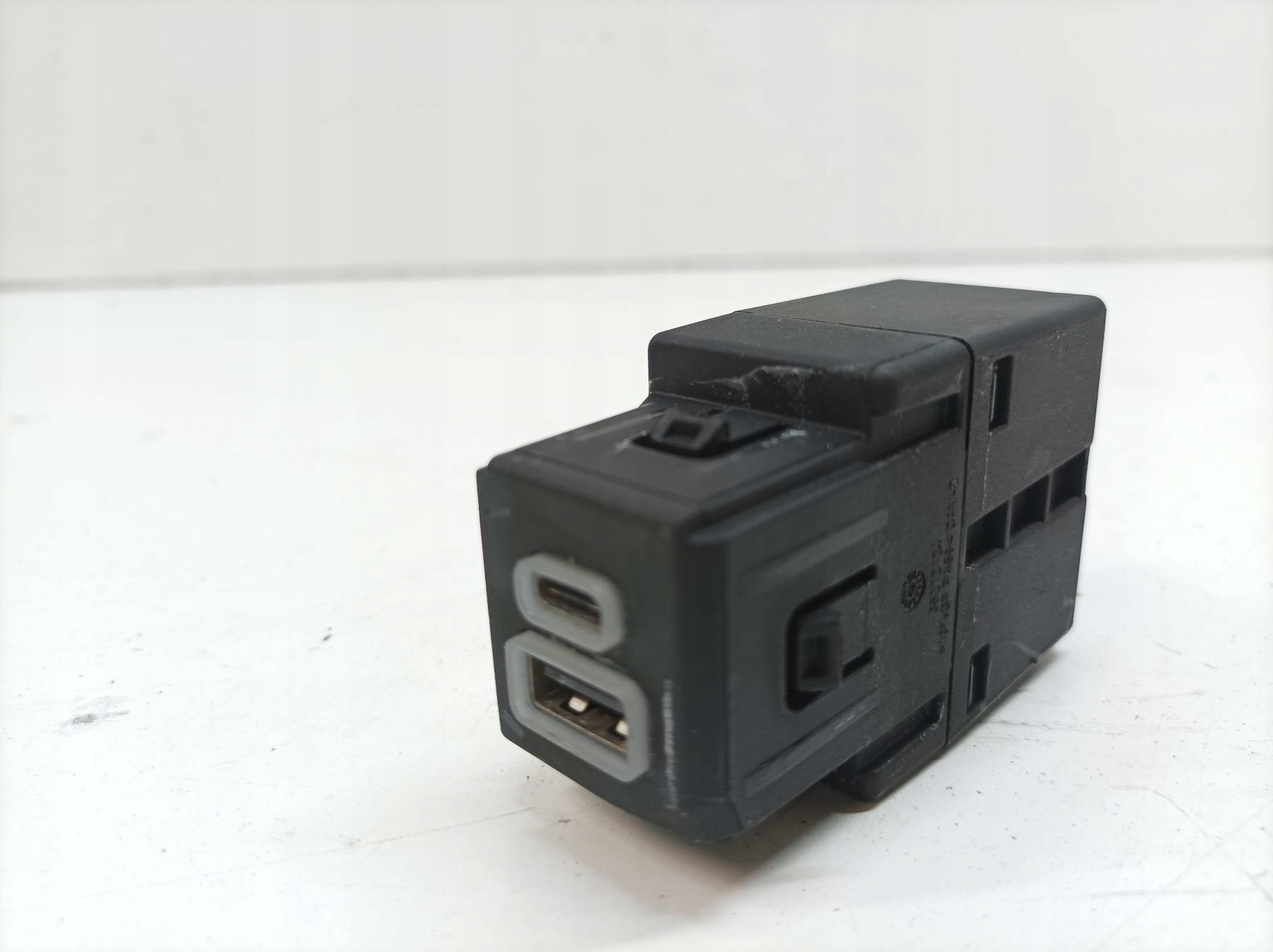 Adattatore USB 00505740950 Alfa Romeo Tonale e ( (2022- )