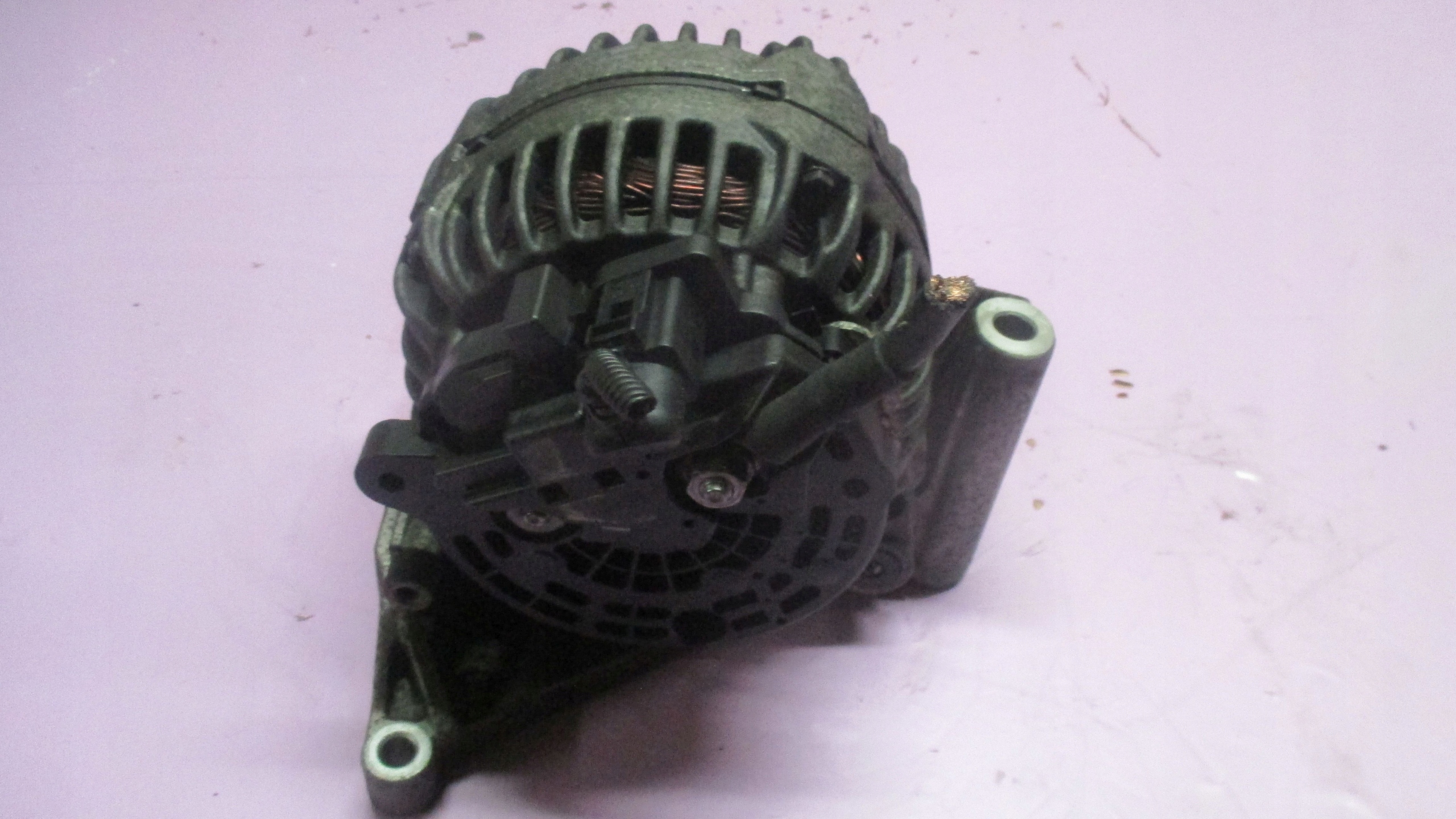 VW Touareg 2.5 tdi 174 km BAC 08r. ALTERNATOR 070903024A Typ samochodu 4x4/SUV Samochody osobowe