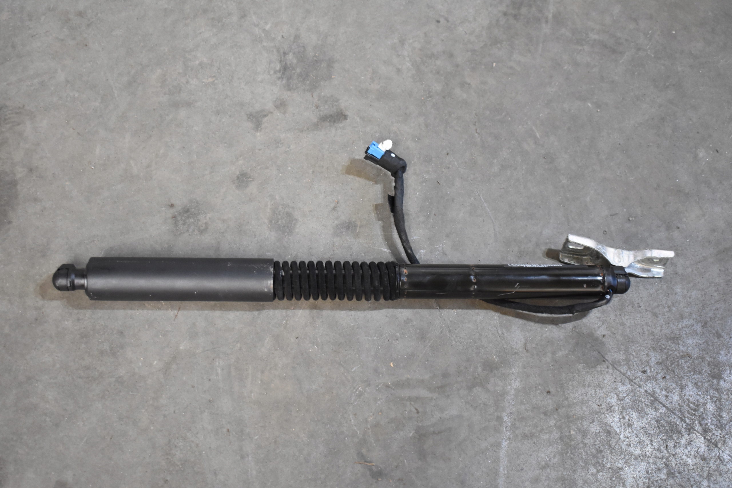 IDEALNY damper bonnet boot BMW G01 G02 1