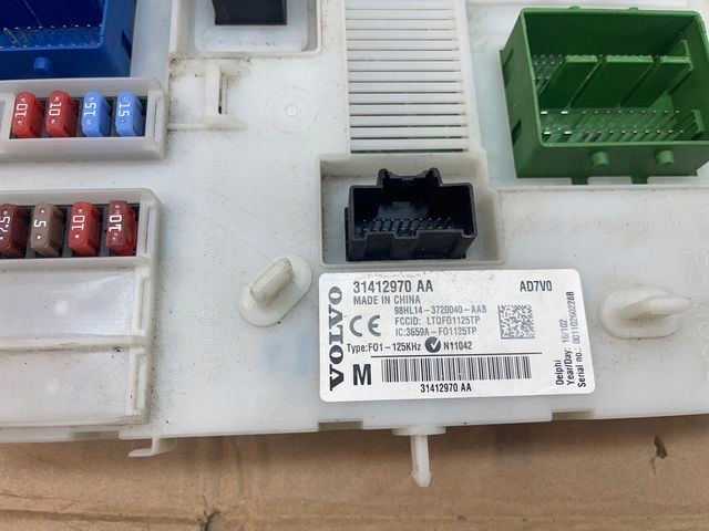 VOLVO V60 LIFT SKRZYNKA BEZPIECZNIKÓW MODUŁ CEM 31412970 Producent części Volvo OE