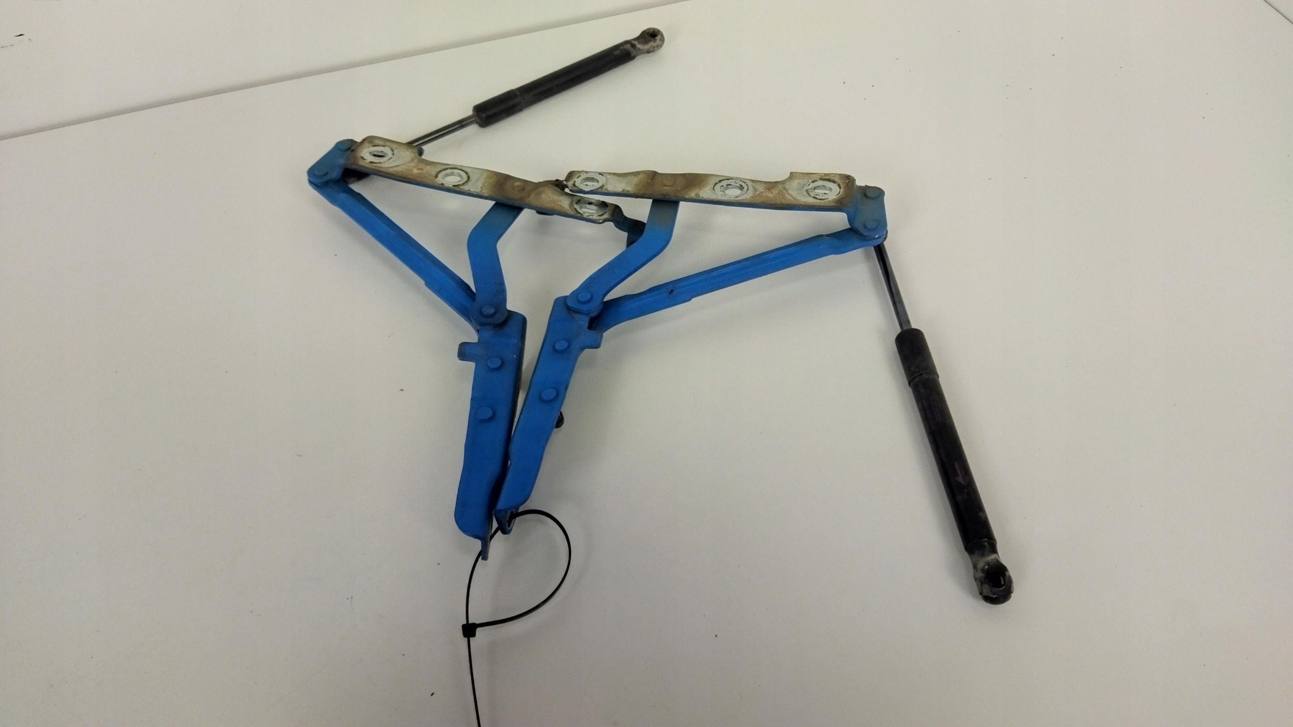 MUSTANG V LIFT 10 14 ZAWIAS ZAWIASY KLAPY KOMPLET