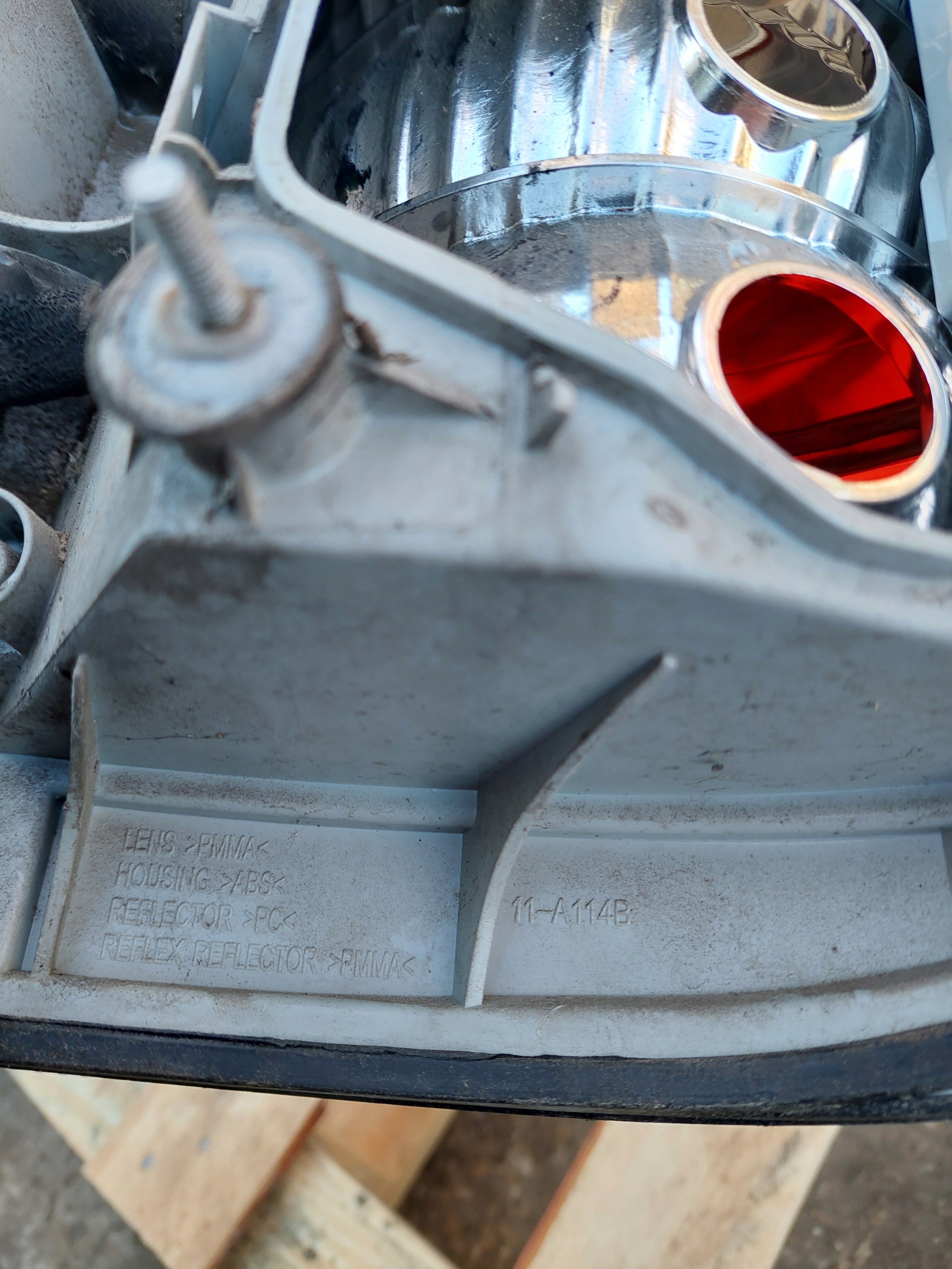 OPEL MERIVA A light left rear part without WKLADU 12201017