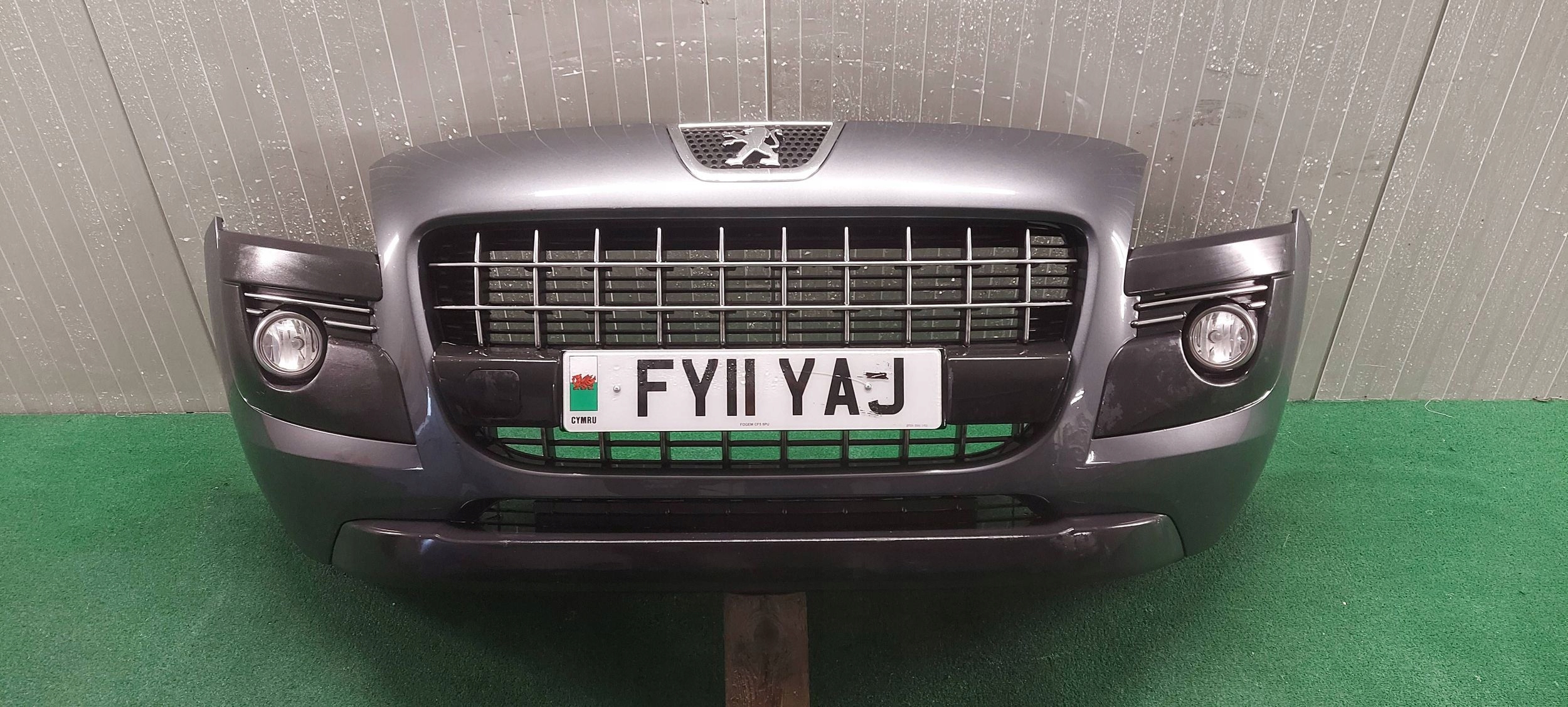 bumper front PEUGEOT 3008 09-14 LAK: KTP KTPD