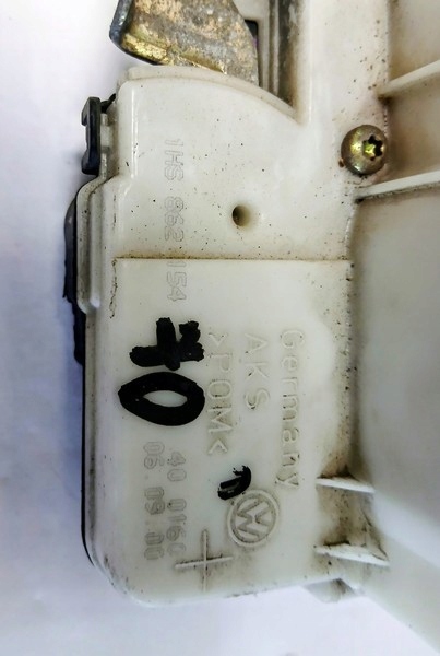 lock door right front VW POLO 99- 1HS862154