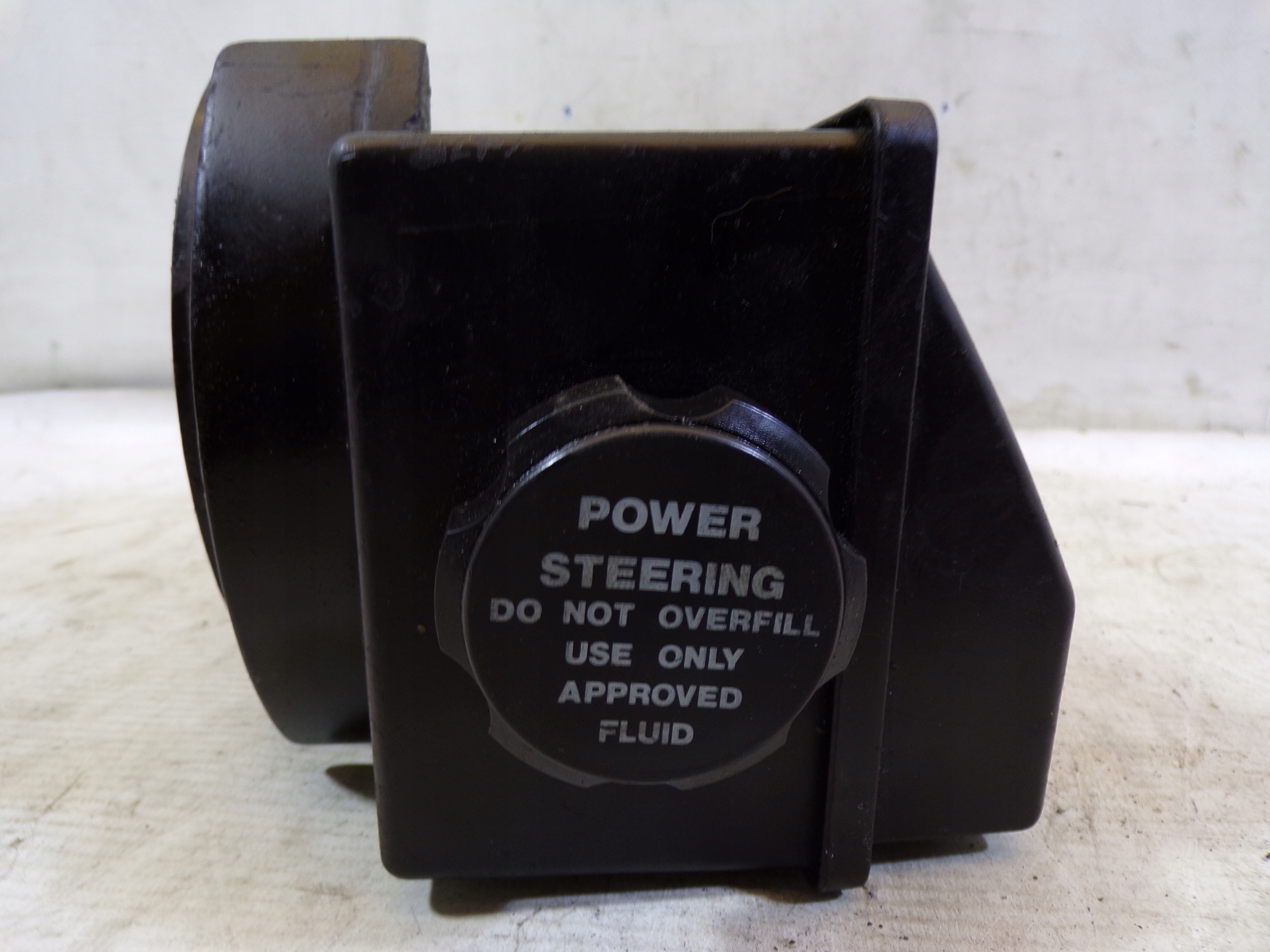 servo pump VOLVO S90 960 9157904
