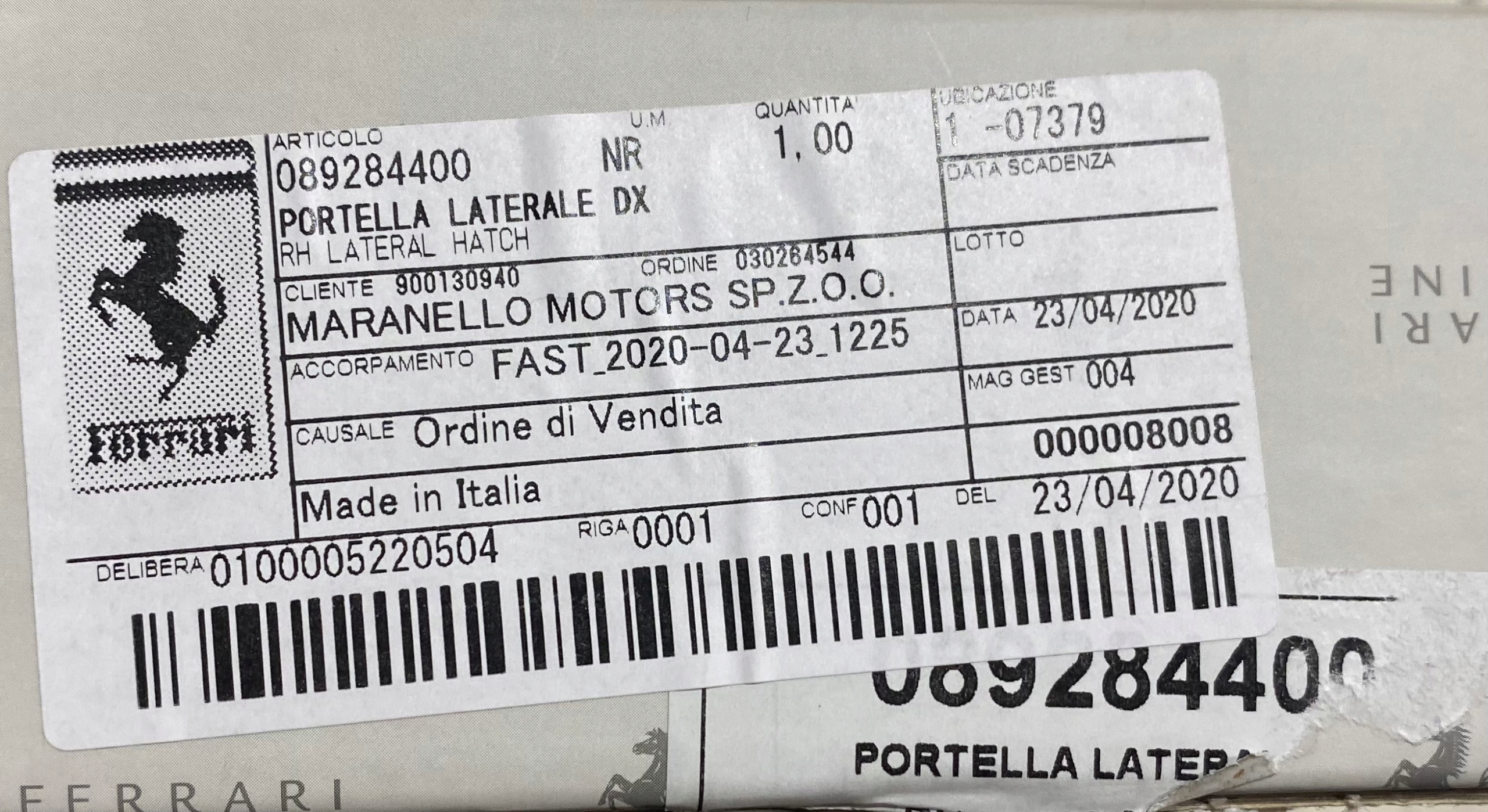 FERRARI 488 PISTA SPIDER Couverture Diffuseur 89284400
