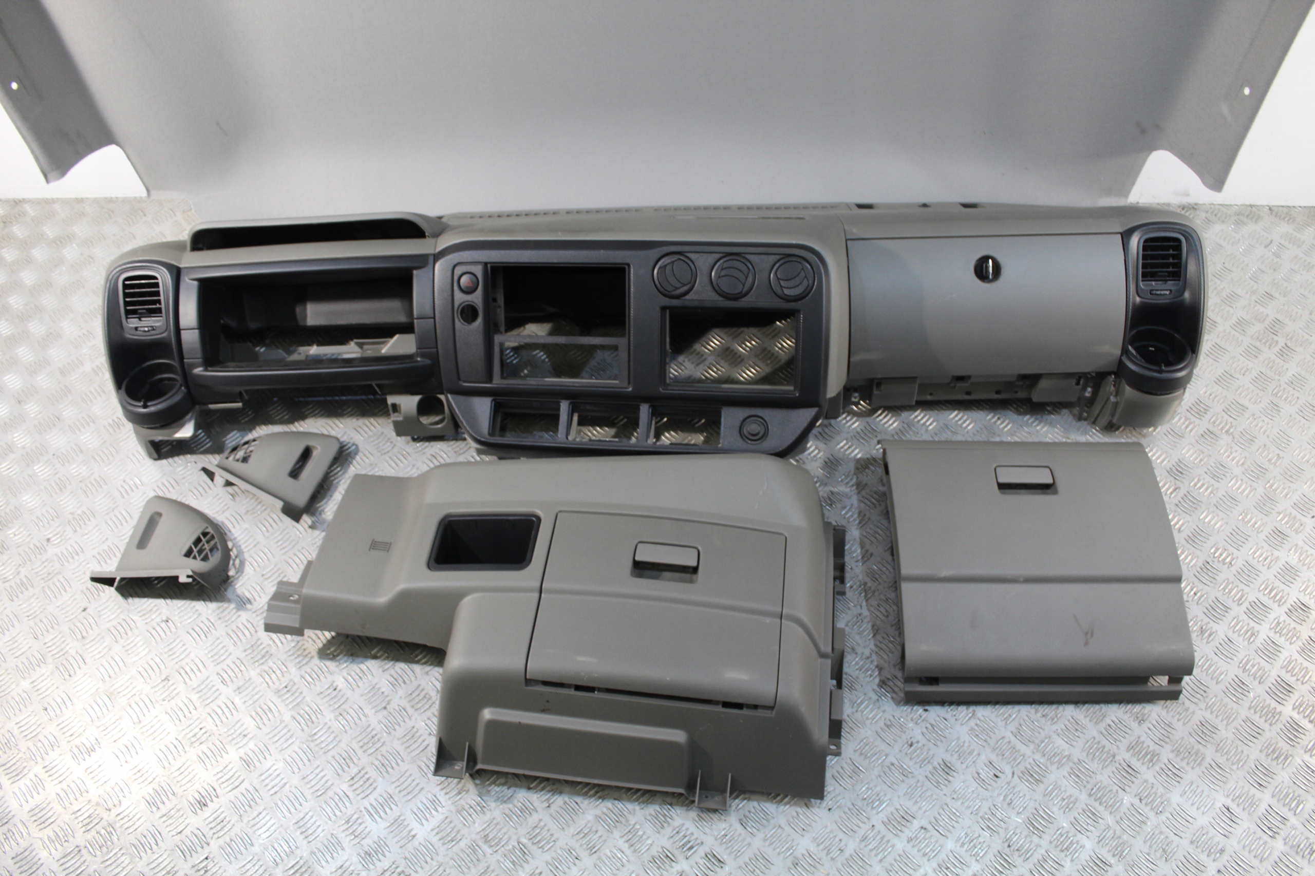 dashboard roof upholstery inner NISSAN NT500