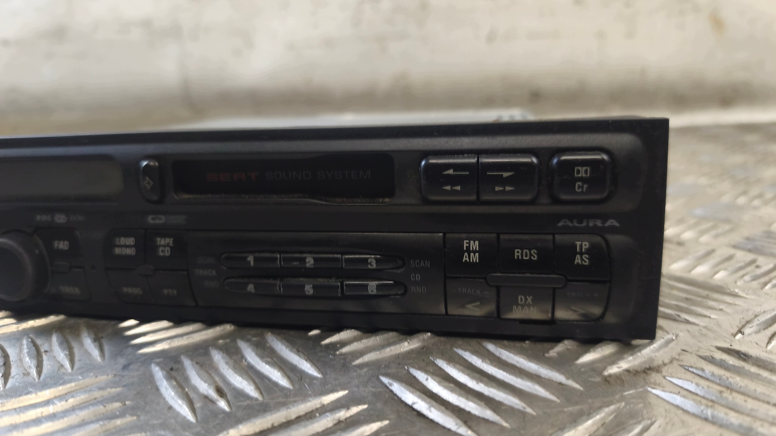 RADIO SEAT LEON and 2001r 1M0035186F