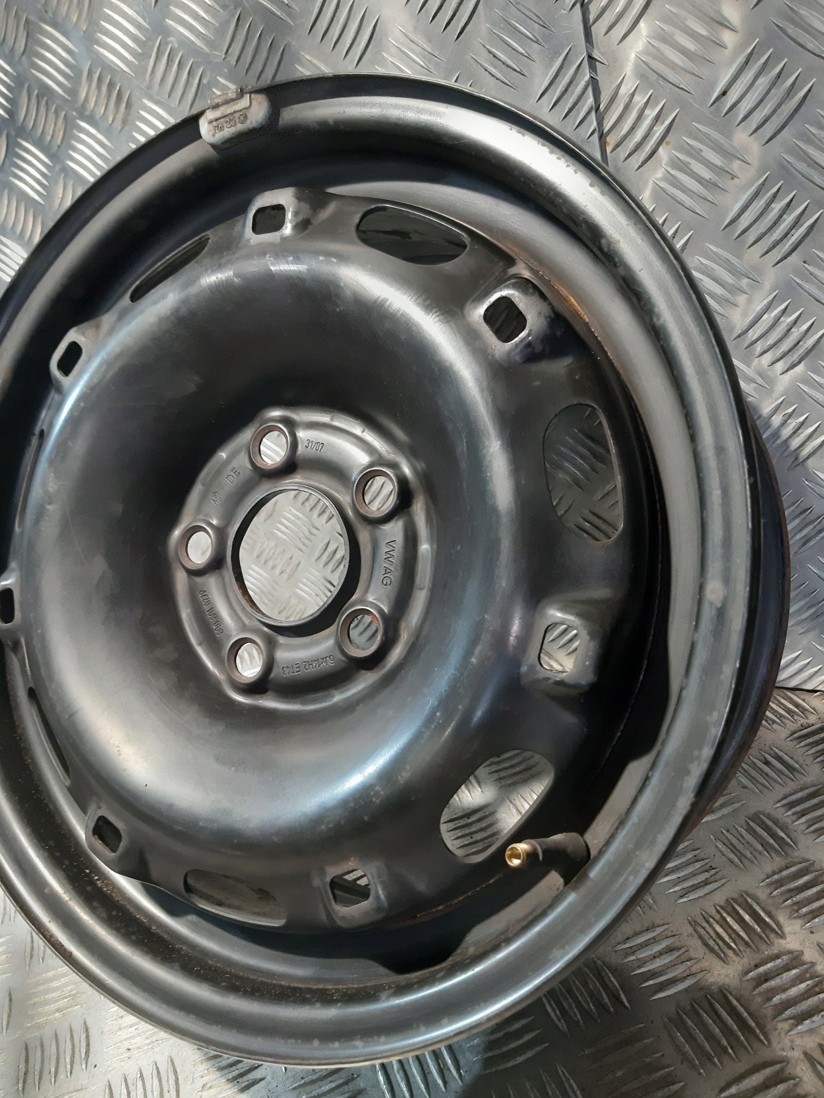 disk oceľový 1x VW R14 ET43 6J 5x100 6Q0601027P