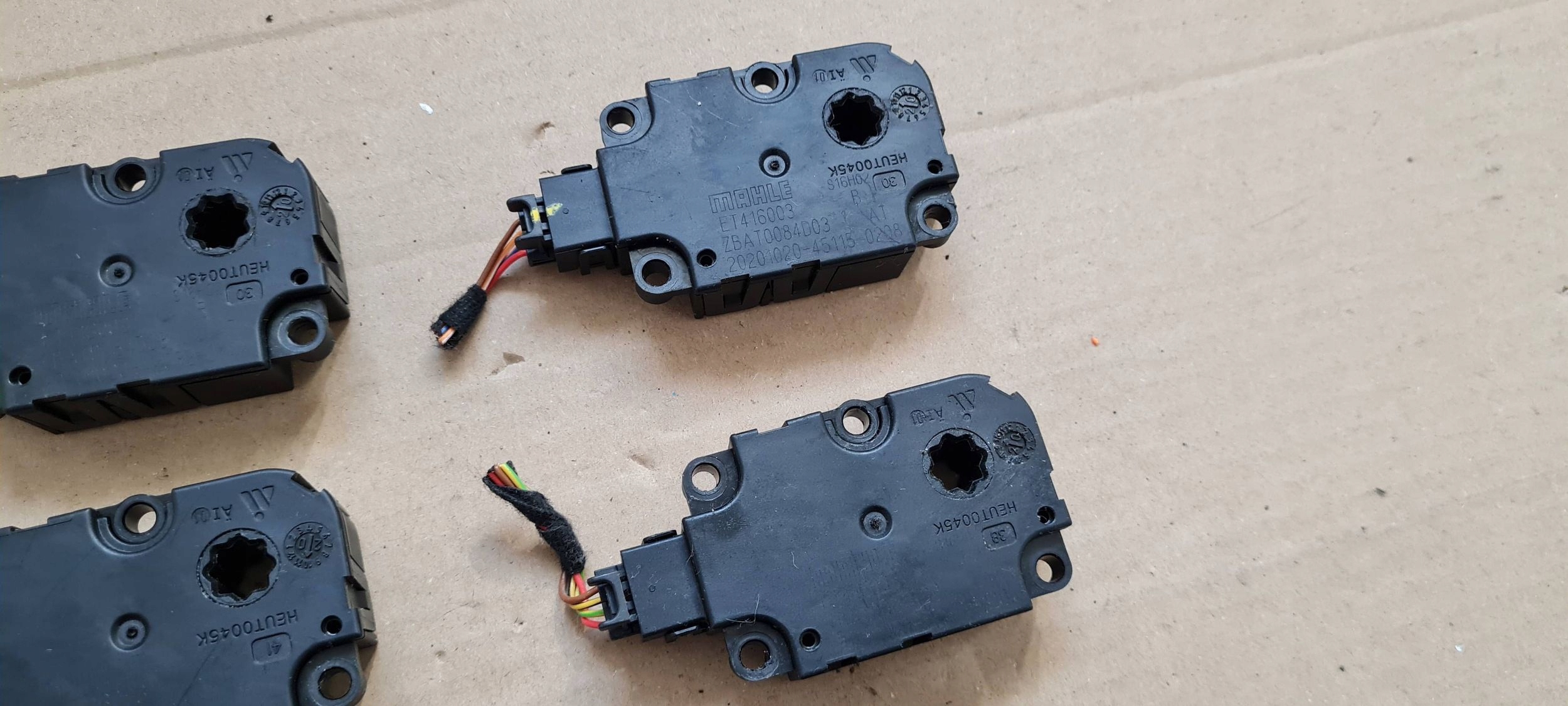 A6 C8 4K Micro moteur Bouches buses Console Bloc de chauffage complet ET416003 A4 B9 8W A5