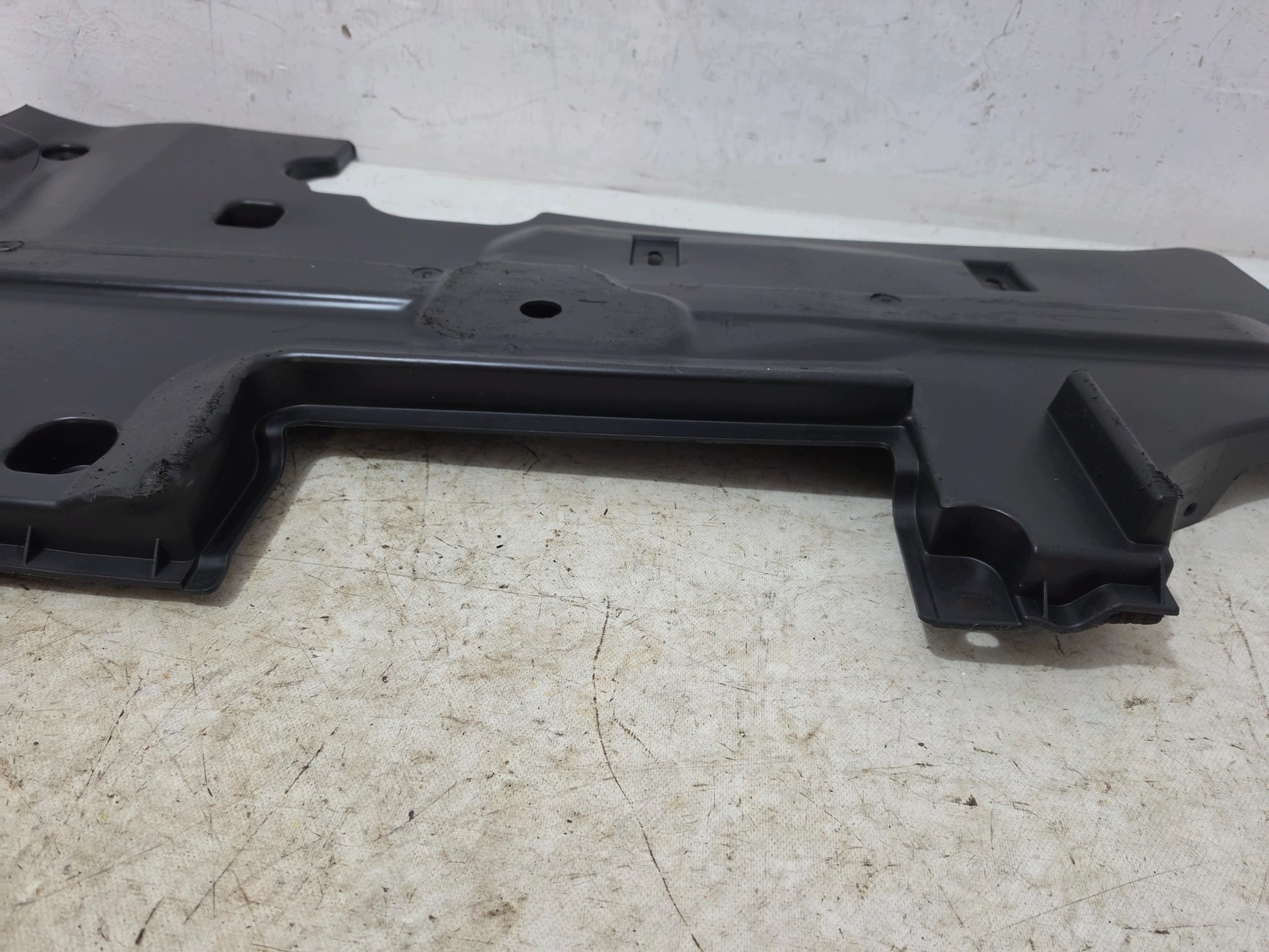 DODGE CHARGER 2015- cover chassis right 57010352AH