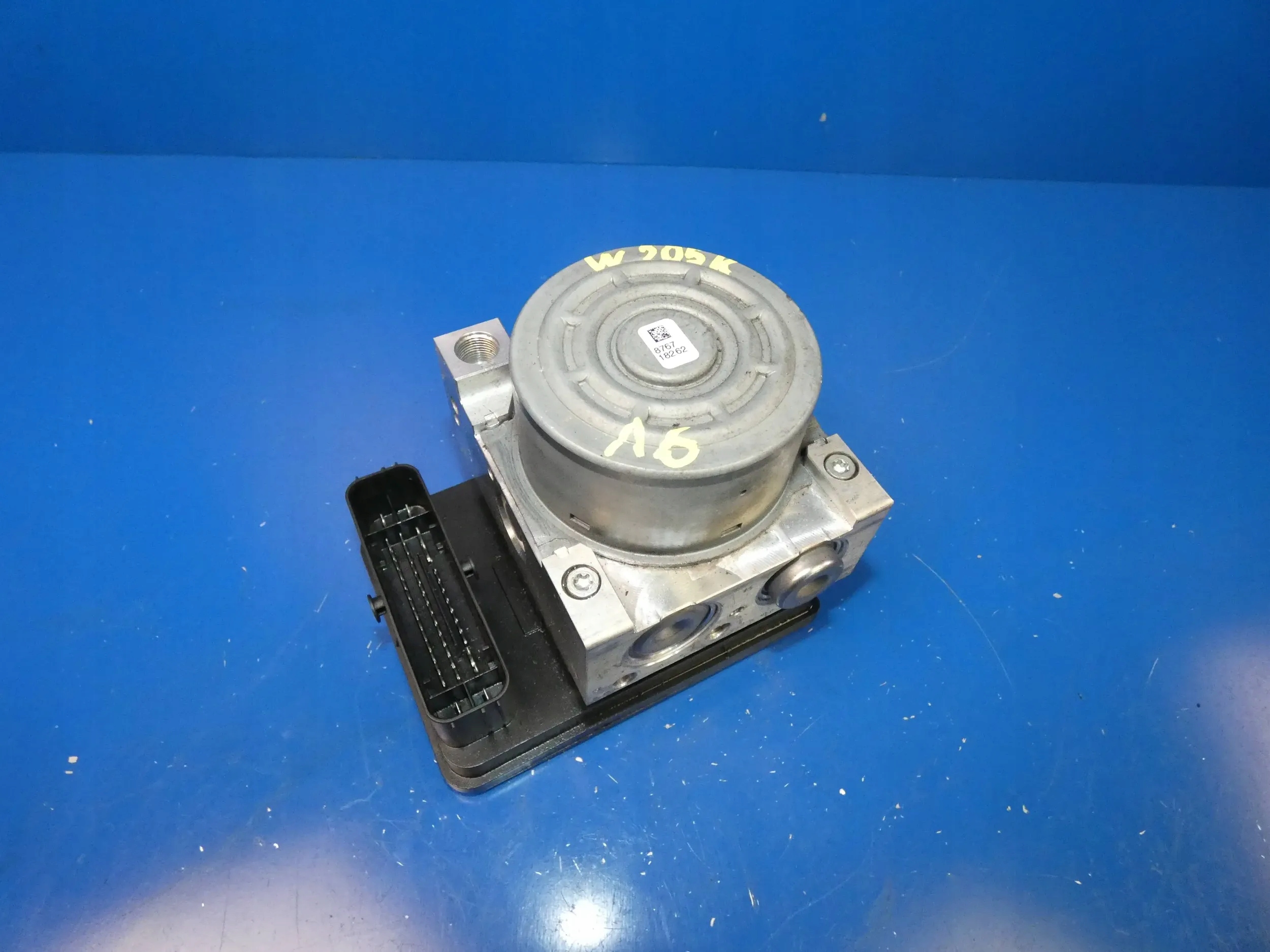 MERCEDES C KLASA W205 pump ABS control unit module