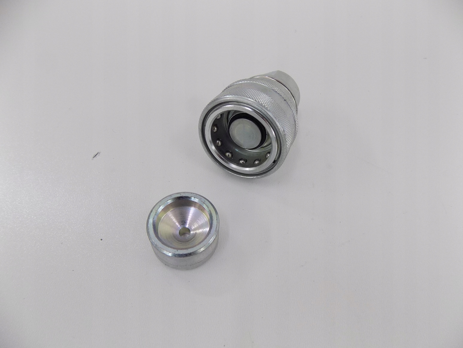 CNH NEW HOLLAND SZYBKOZLACZE ZAWORU HAMULCOWEGO