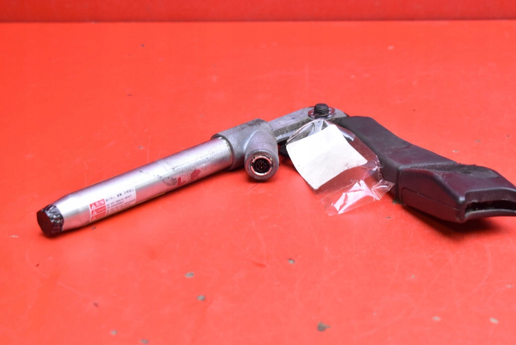 adjuster ZAPINKA supports left front 305537010AC OPEL INSIGNIA A 08-14
