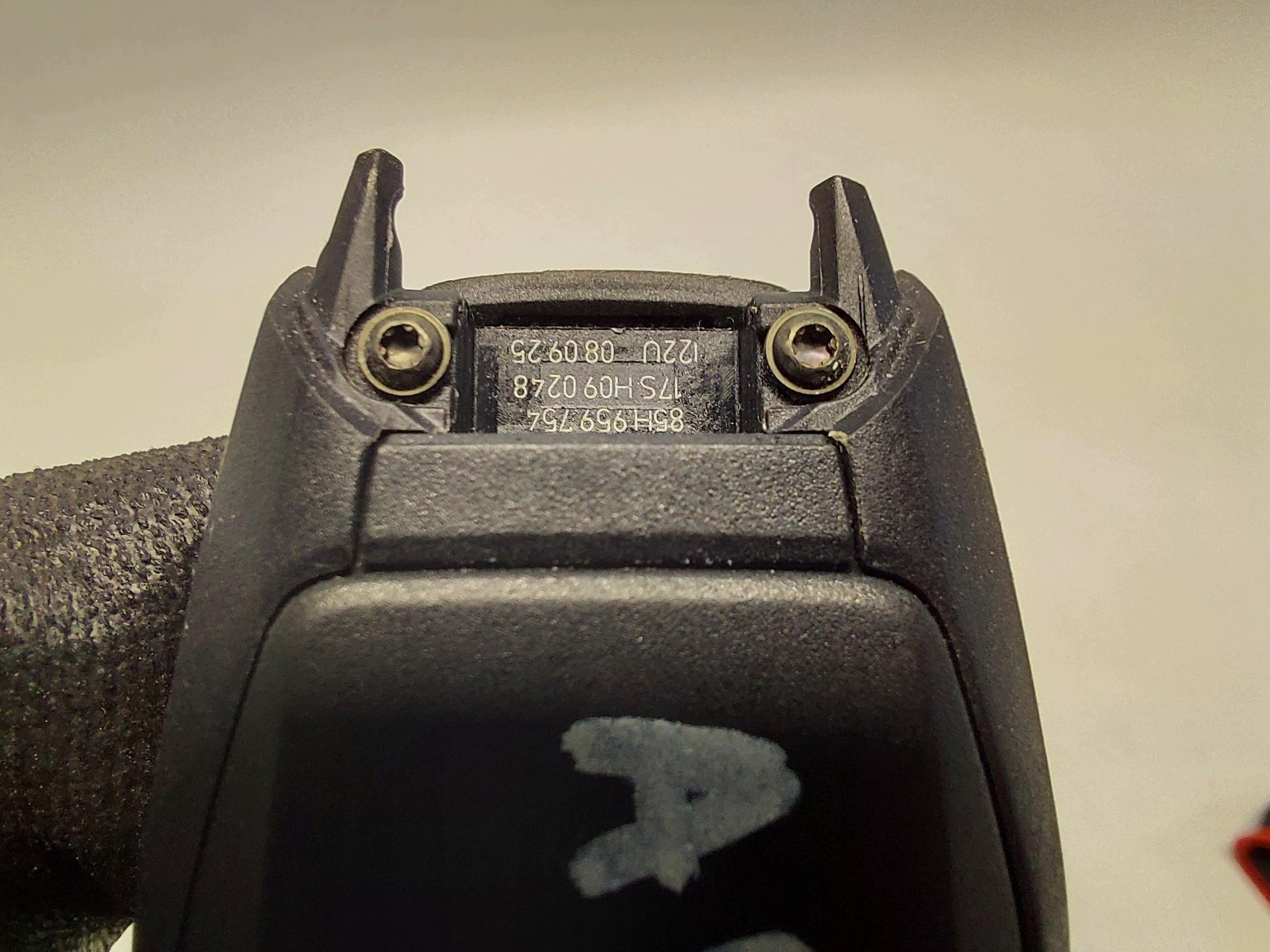 AUDI A5 8B3 B10 AVANT key pilot 85H959754