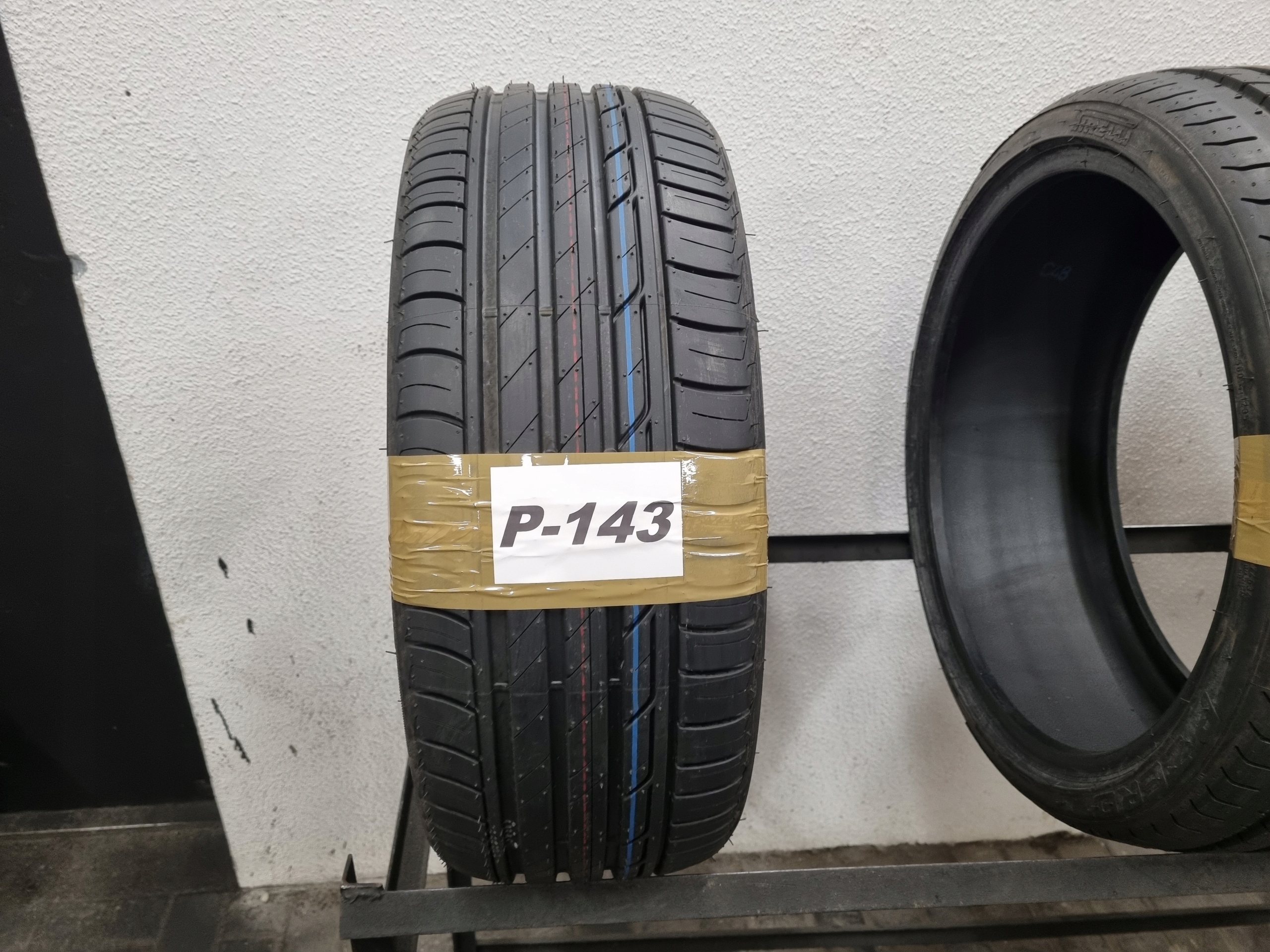 Bridgestone 215 45 17 Turanza T001 - Niska cena na Allegro