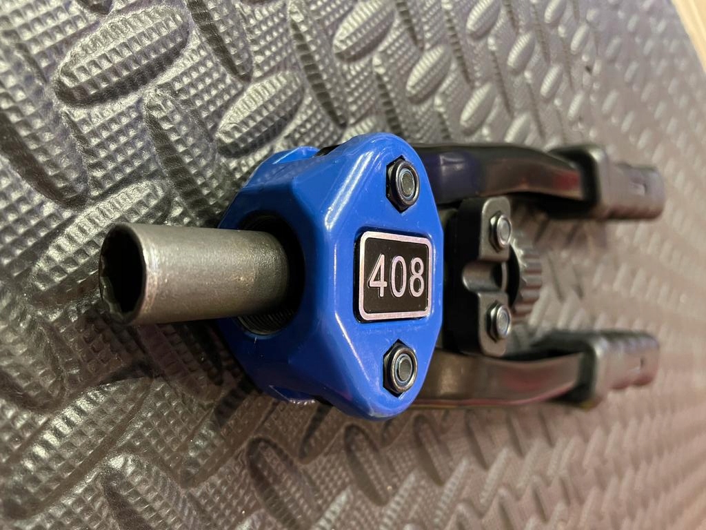 Плоскогубцы для заклепок BGS 408-1 P680